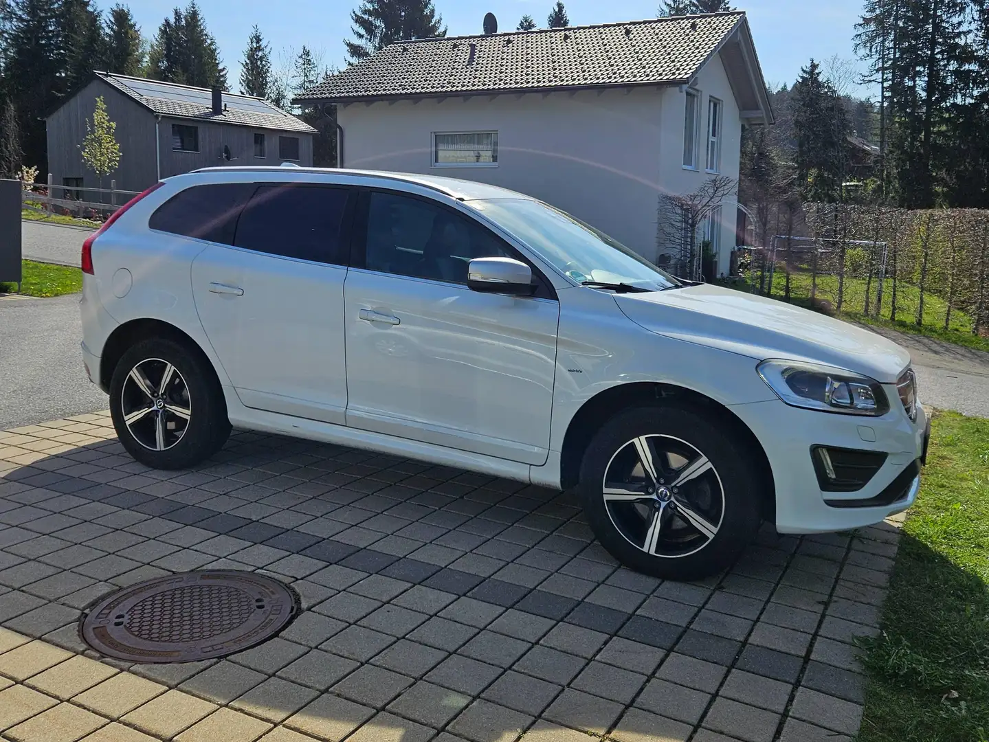 Volvo XC60 XC60 D4 Momentum R-Design Geartronic Momentum R-De Weiß - 2