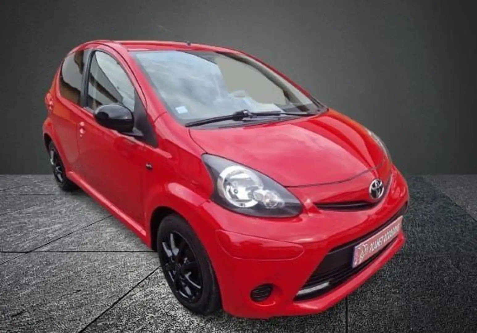 Toyota Aygo 1.0 VVT-i 75 ch 5 Portes Rot - 2