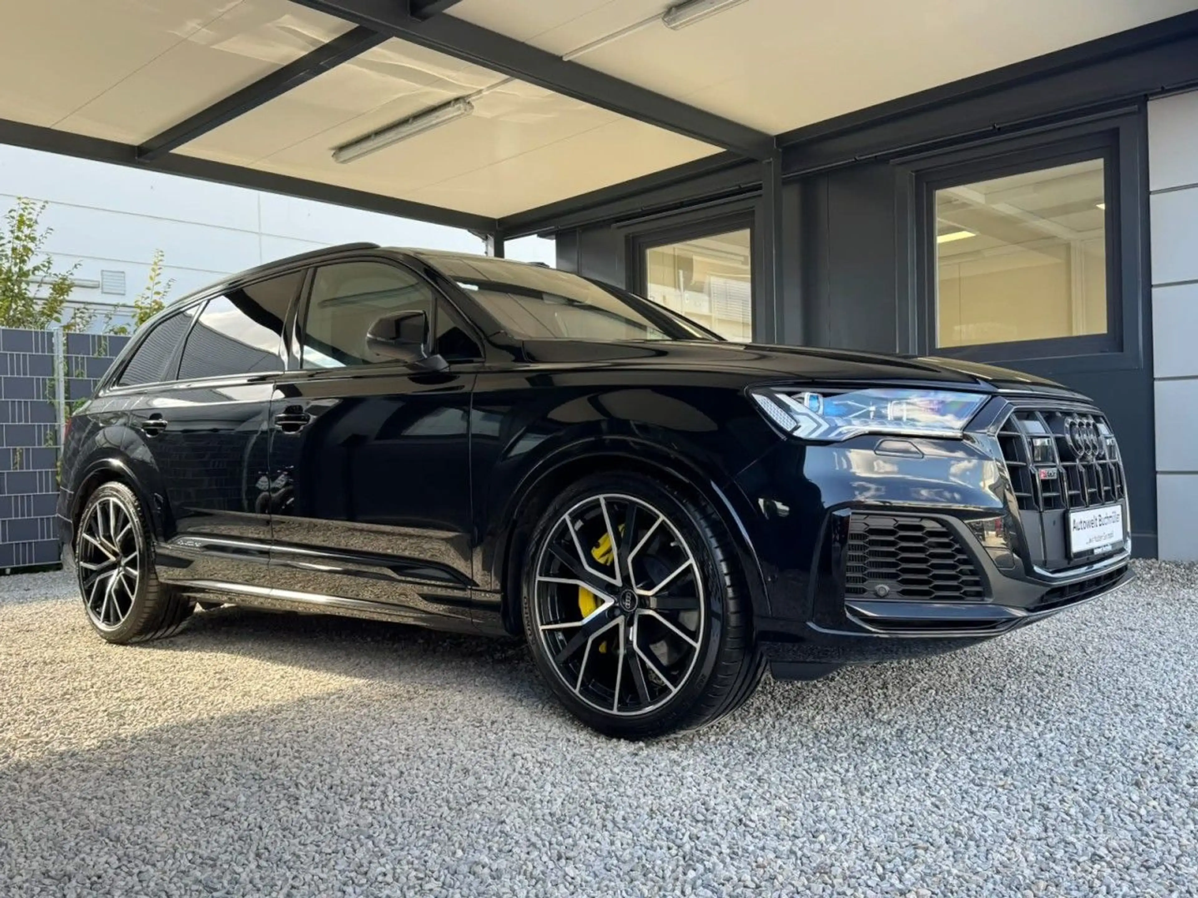 Audi SQ7 4.0 VOLLAUSSTATTUNG,BTM,7-SITZER,AHK,MWST. — photo 2