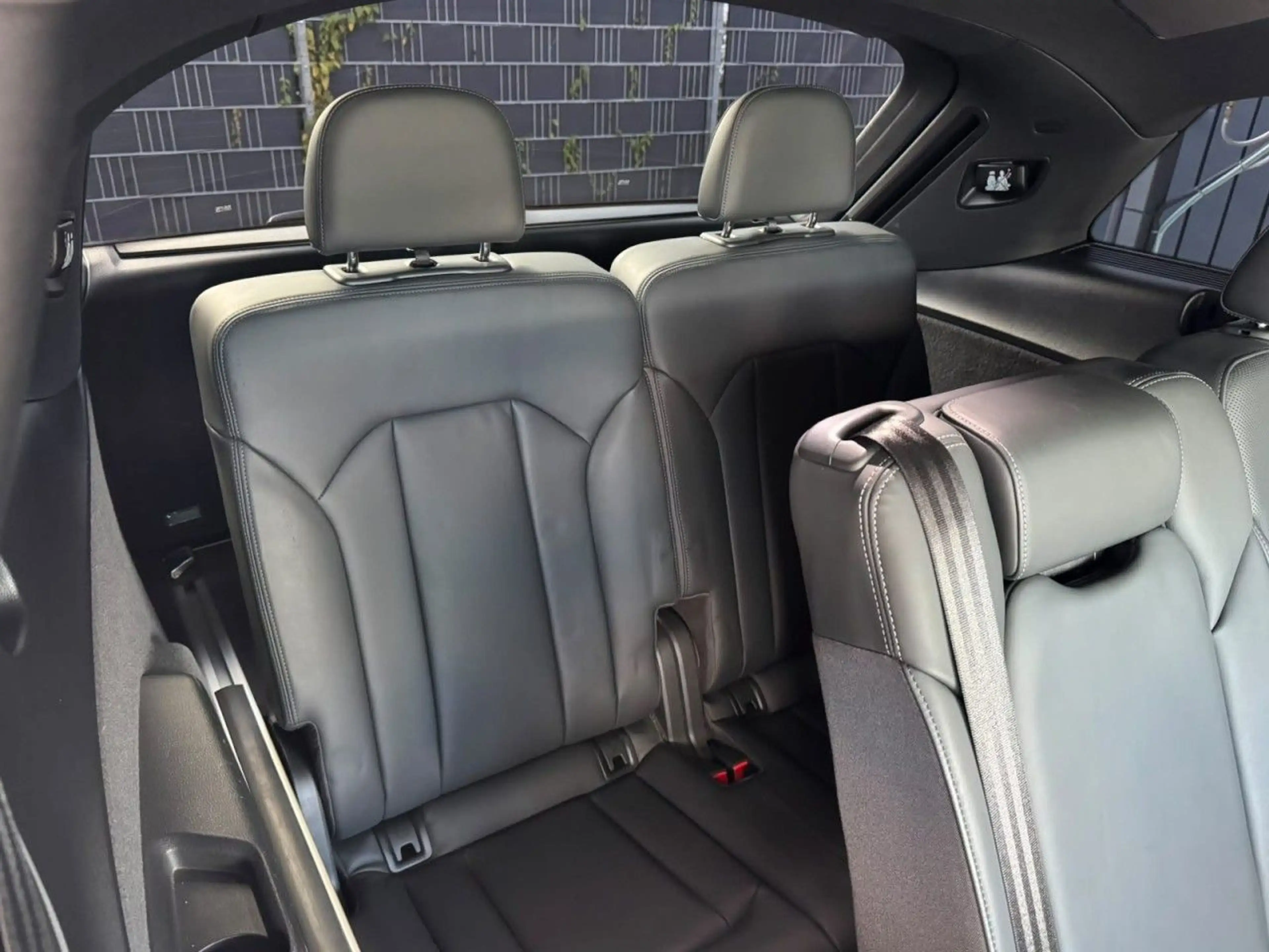 Audi SQ7 4.0 VOLLAUSSTATTUNG,BTM,7-SITZER,AHK,MWST. — photo 9