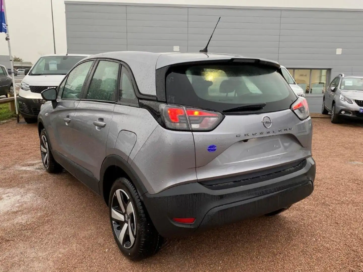 Opel Crossland 1.2i Turbo - 110 - S\u0026S Edition PHASE 2 + CAM Gris - 2