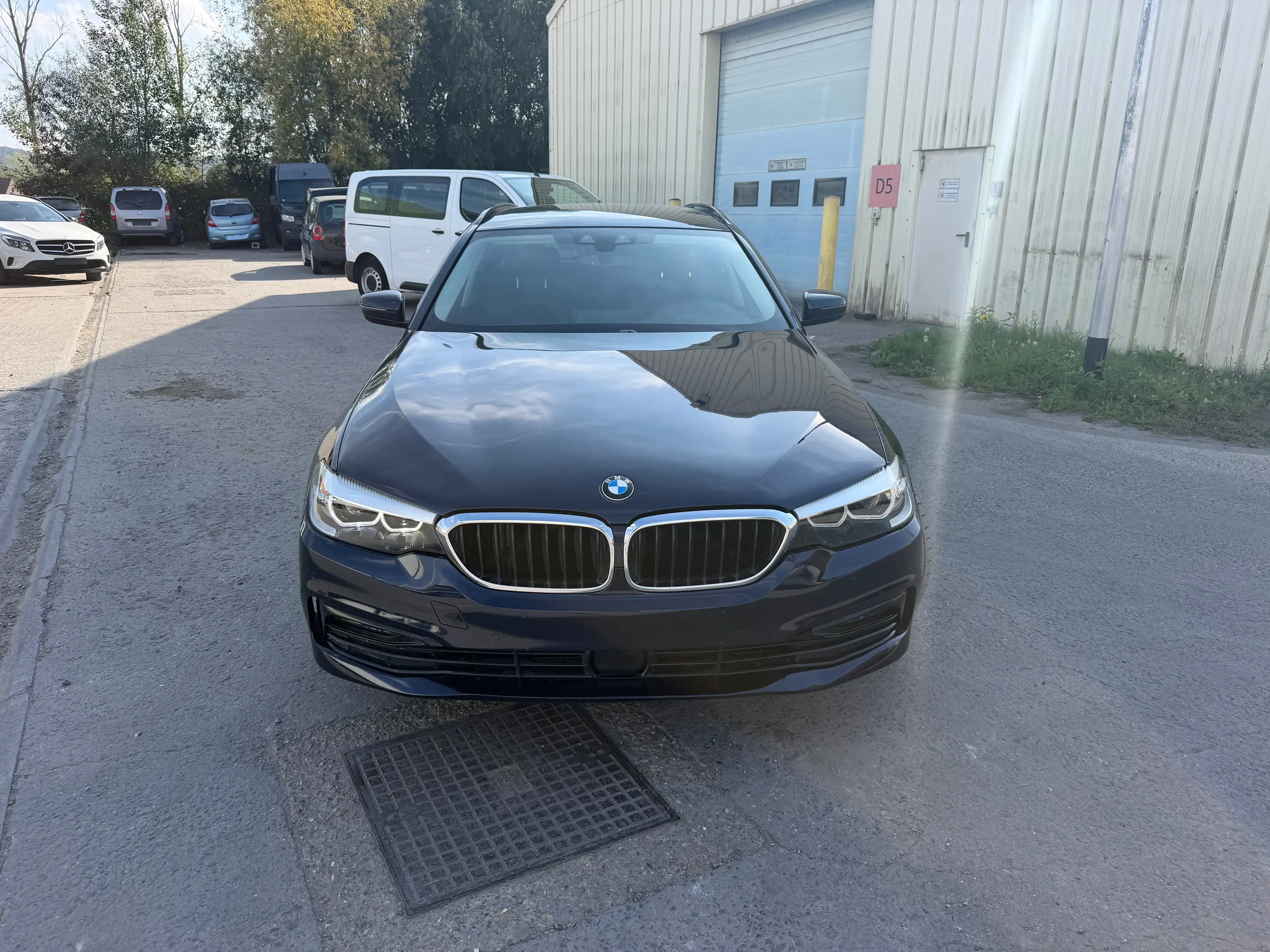BMW 518 dA Touring AdBlue Sportline — photo 2