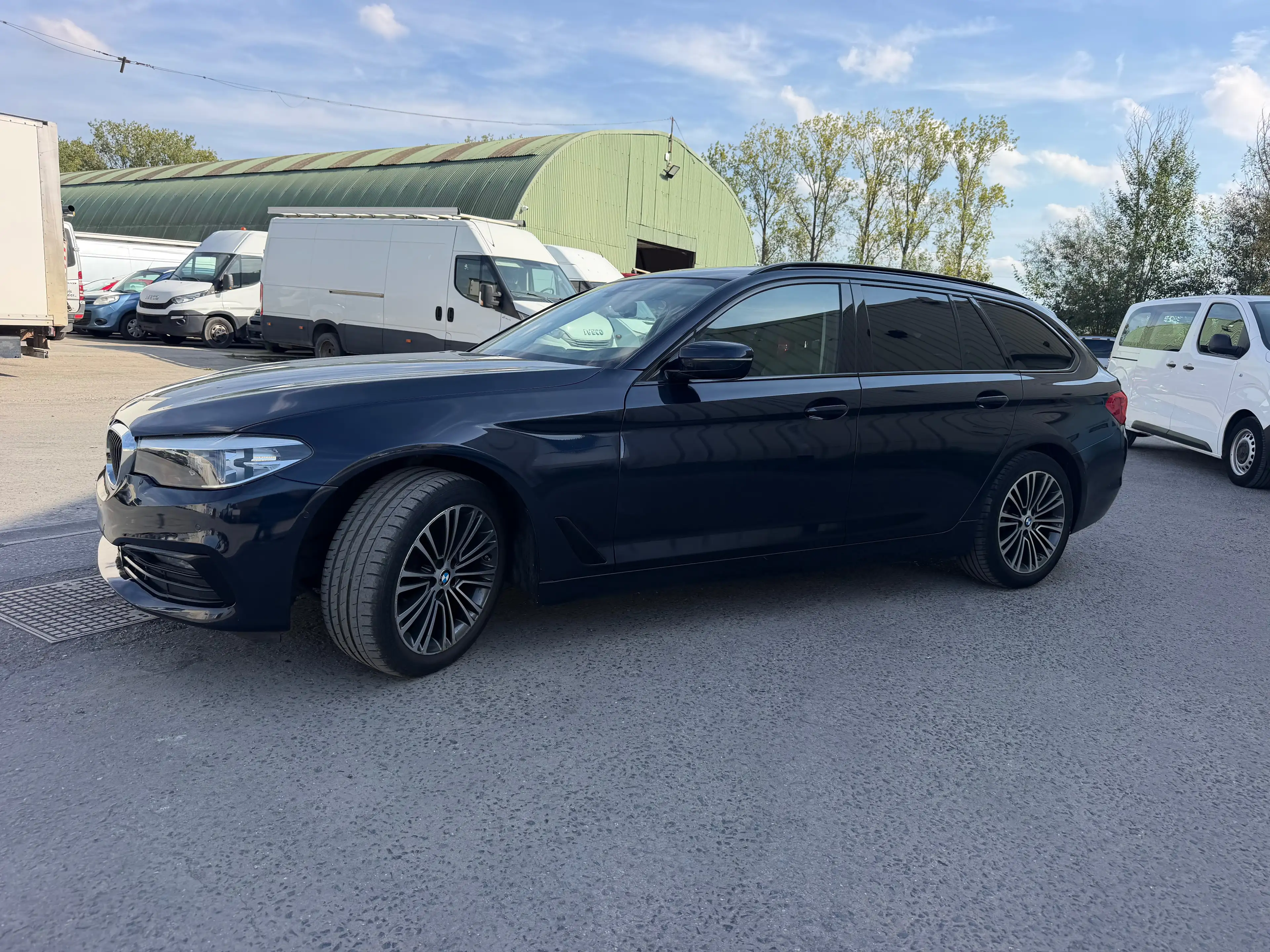 BMW 518 dA Touring AdBlue Sportline — photo 3