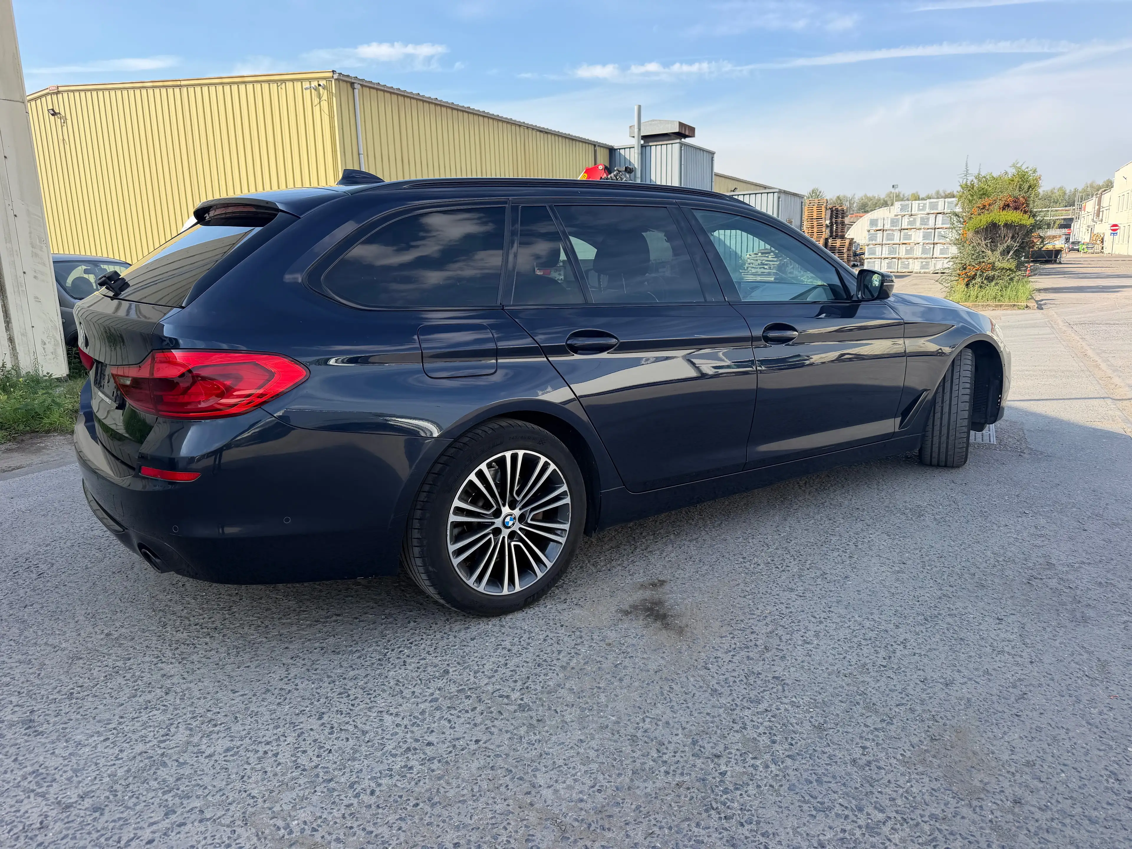 BMW 518 dA Touring AdBlue Sportline — photo 5