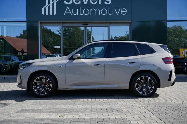 BMW X3 view 5