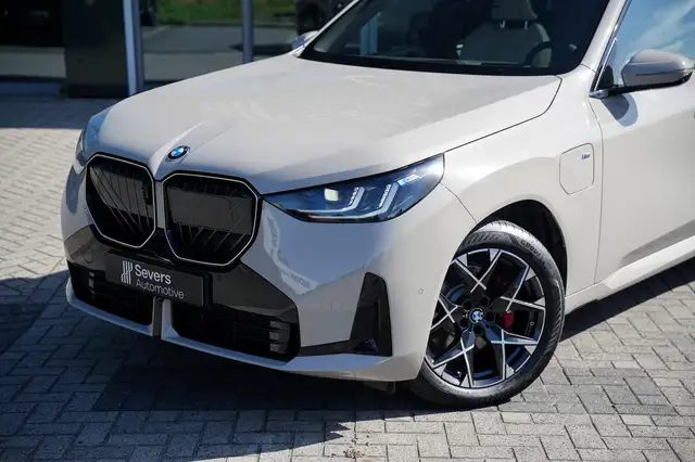 BMW X3 view 24