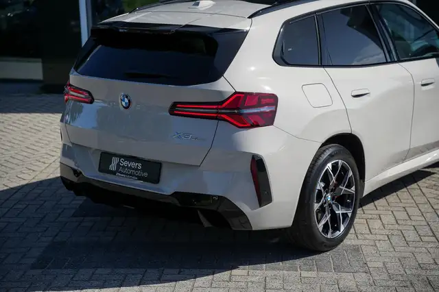 BMW X3 view 25
