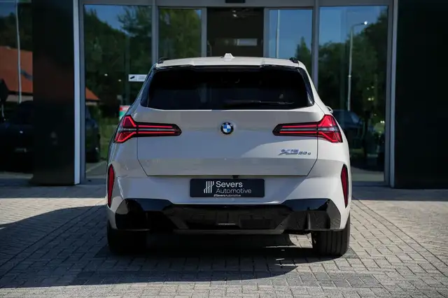 BMW X3 view 8