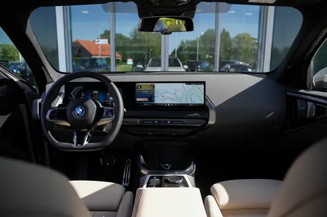 BMW X3 view 4