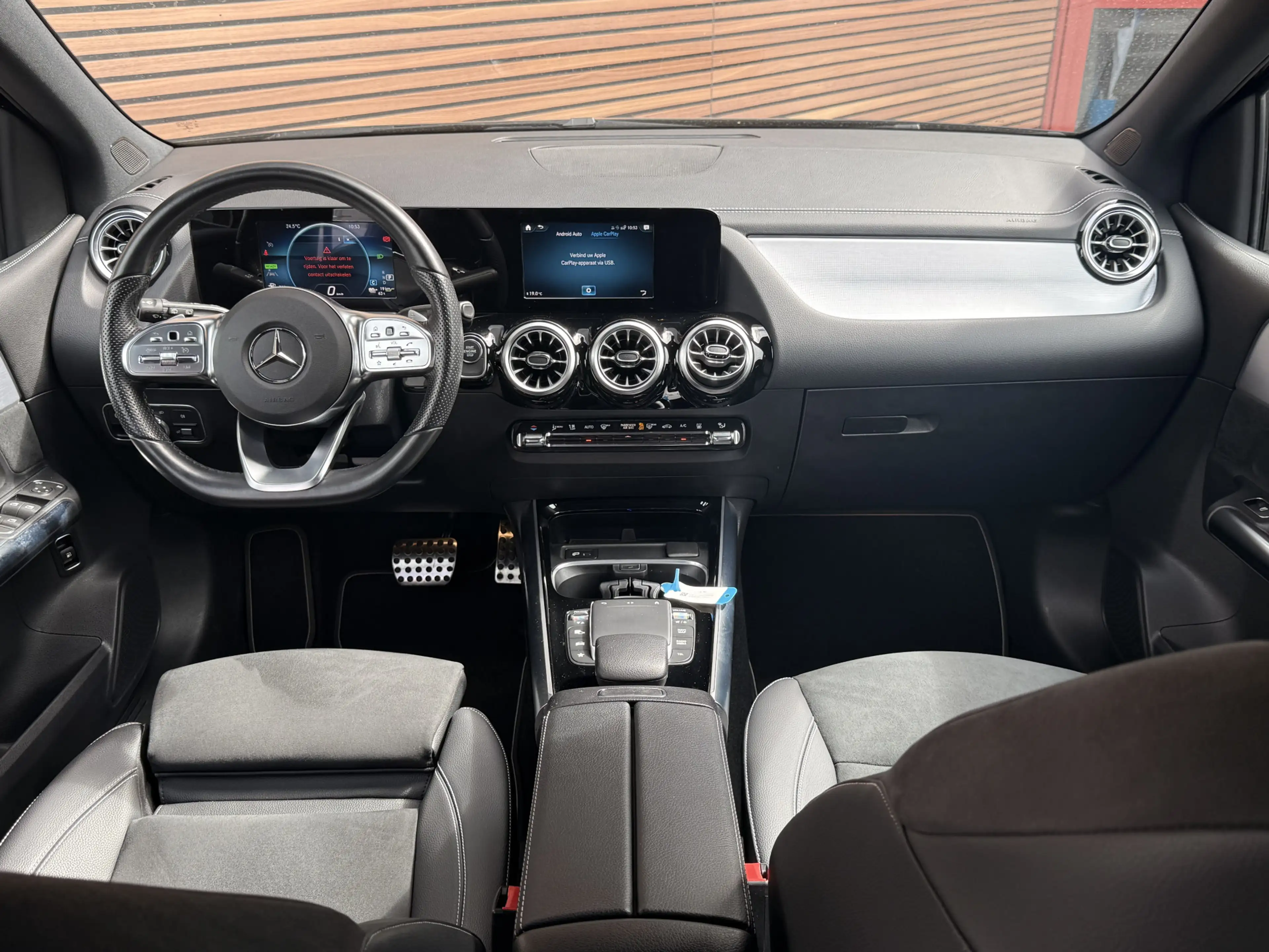 Mercedes-Benz B 250 e Business Solution AMG Limited Carplay / PDC / Ha — photo 2