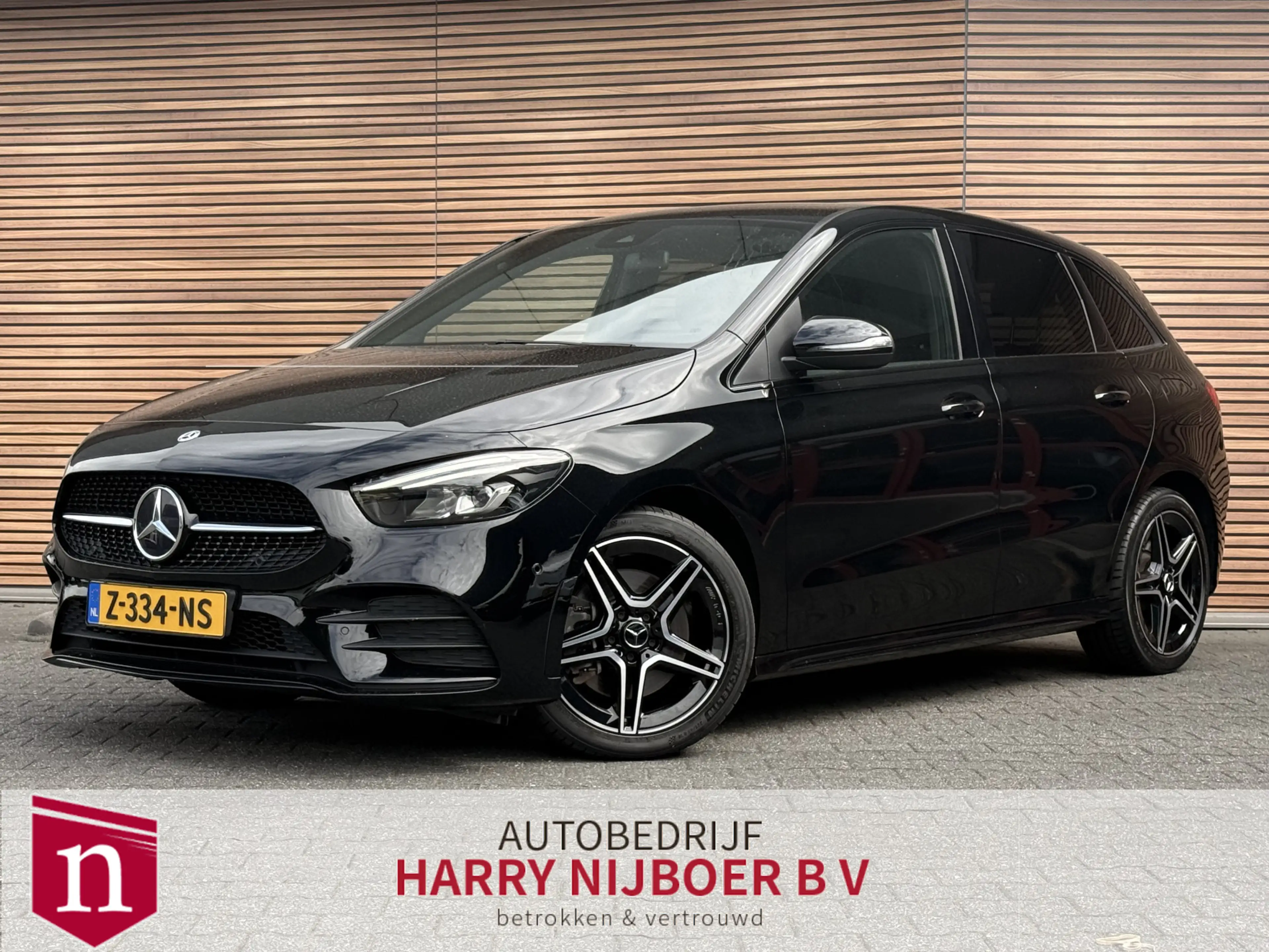 Mercedes-Benz B 250 e Business Solution AMG Limited Carplay / PDC / Ha