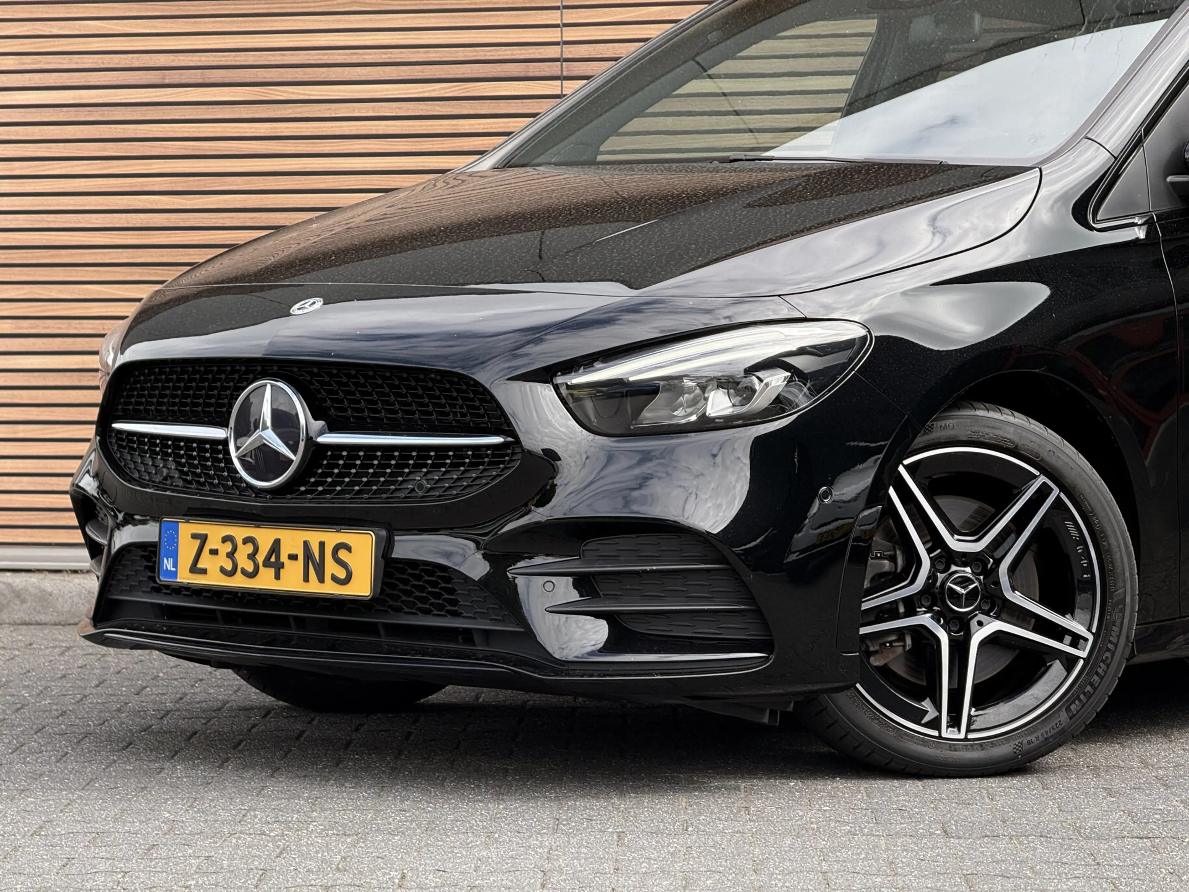 Mercedes-Benz B 250 e Business Solution AMG Limited Carplay / PDC / Ha — photo 10