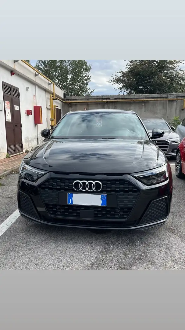 Audi A1 Sportback 1.0 tfsi ultra Admired 95cv s-tronic Blu/Azzurro - 2