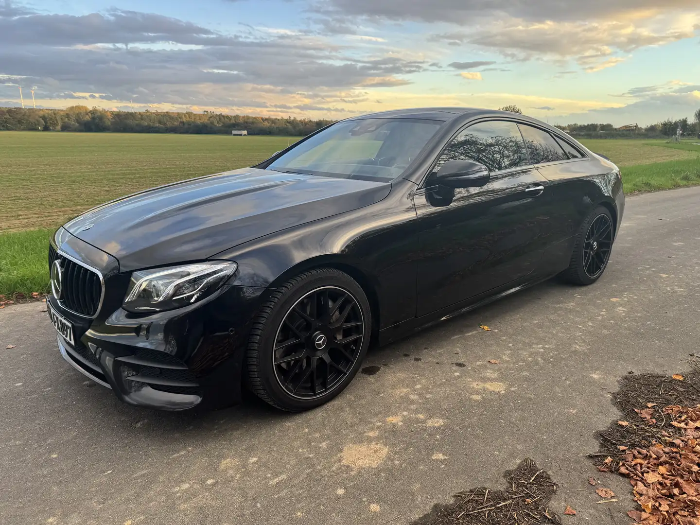 Mercedes-Benz E 400 4Matic Coupe 9G-TRONIC AMG Line - 1