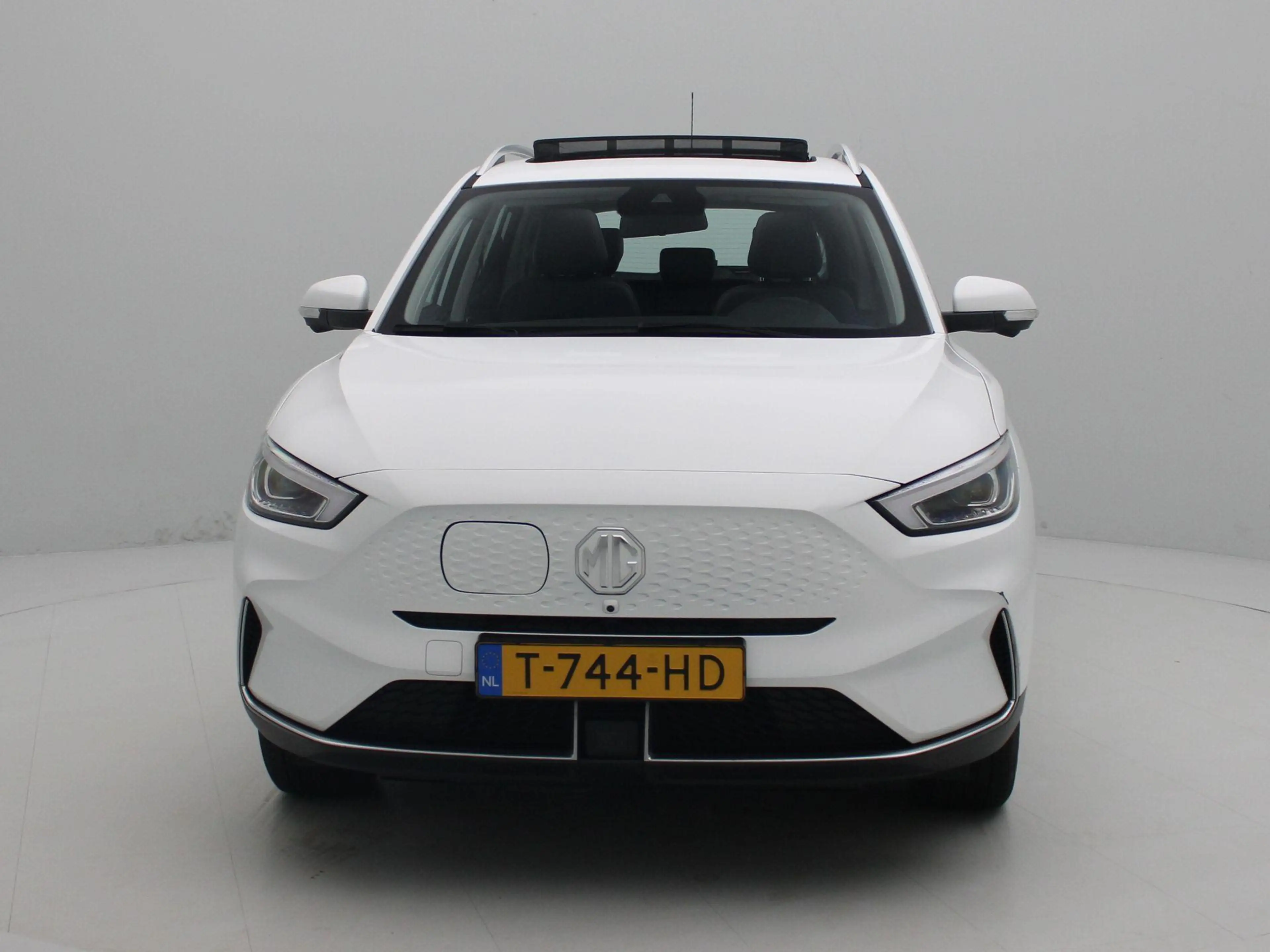 MG ZS EV Standard Range Luxury 50 kWh — photo 3