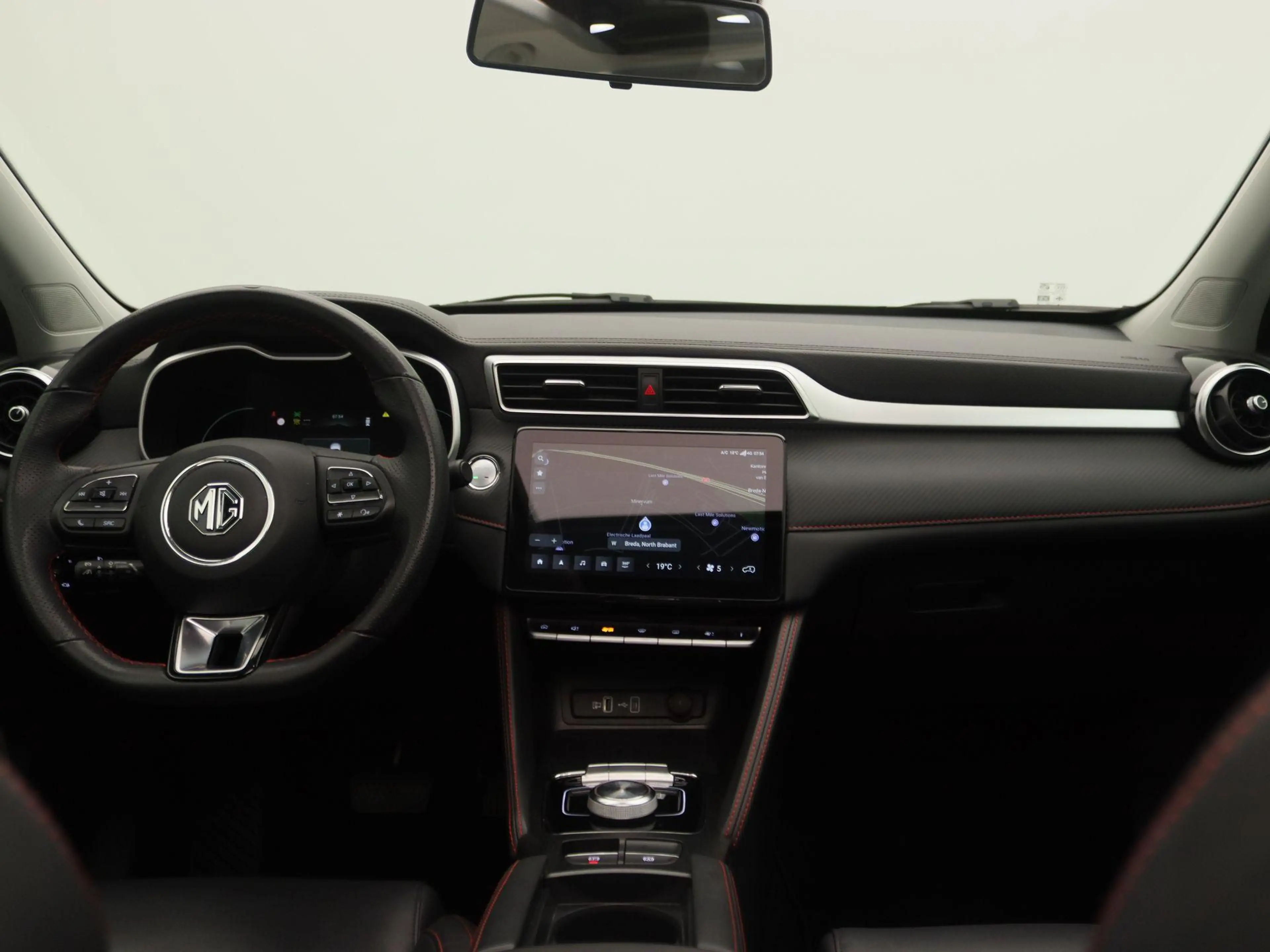 MG ZS EV Standard Range Luxury 50 kWh — photo 7