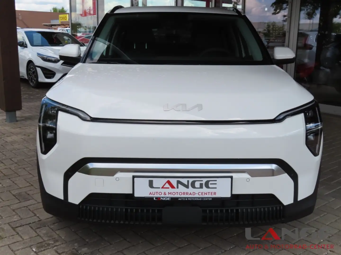 Kia EV3 150 kW Earth 81.4 EARTH WIC BUS Navi Digitales Coc Weiß - 2