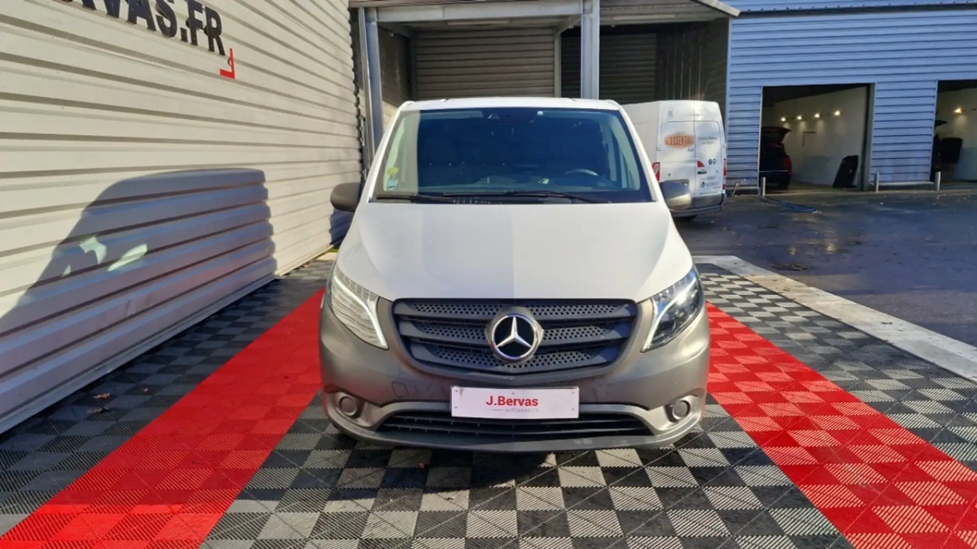 Mercedes-Benz Vito FOURGON 114 CDI LONG BVA RWD FIRST Blanc - 2