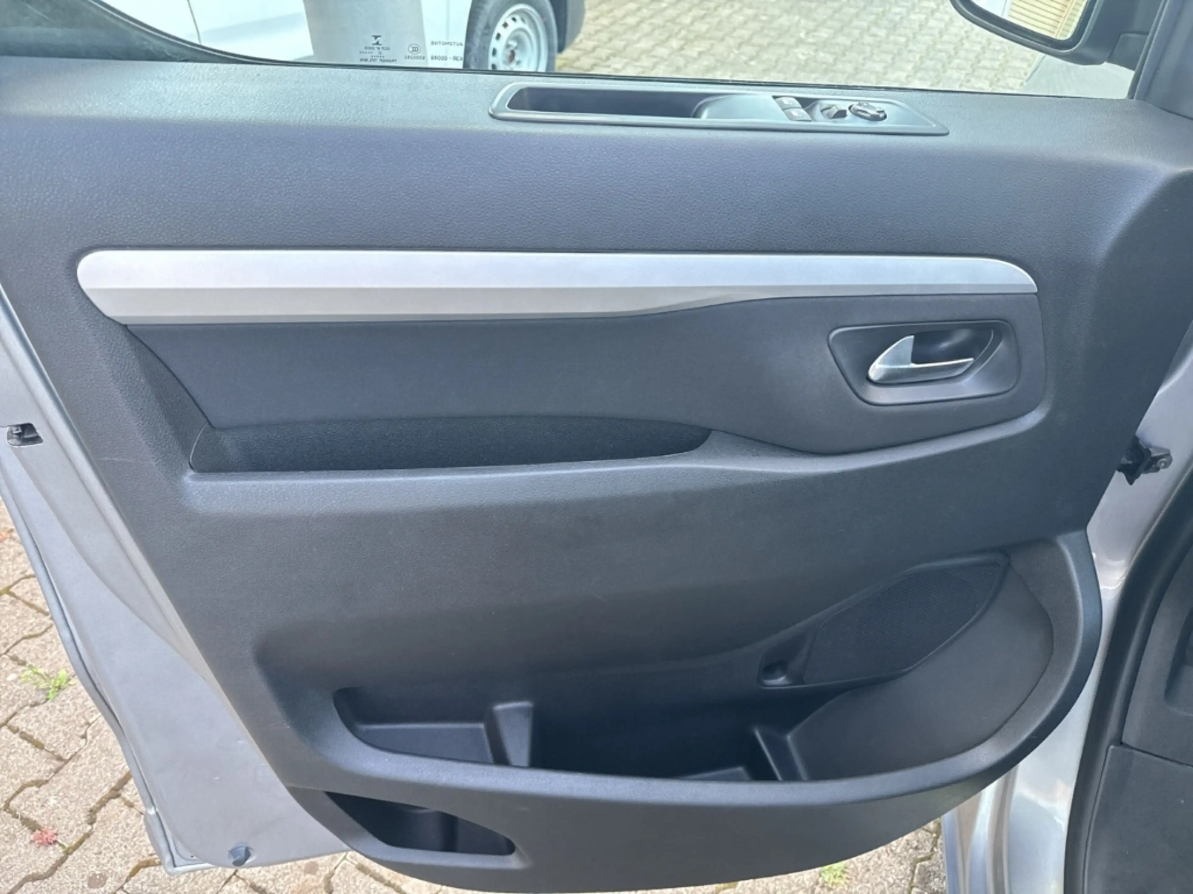 Opel Zafira Life HUD AHK SHZ Rückfahrkam. Temp Tel.  Regensensor Kl — photo 12