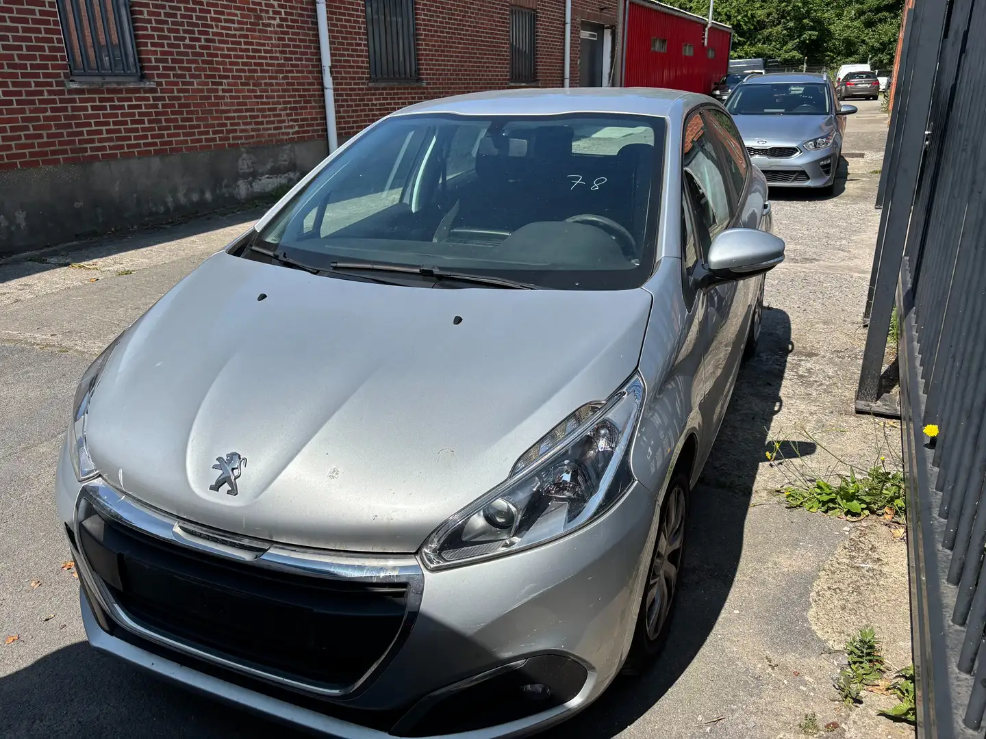 Peugeot 208 1.6 BlueHDi no start ! démarre pas ! Grijs - 2