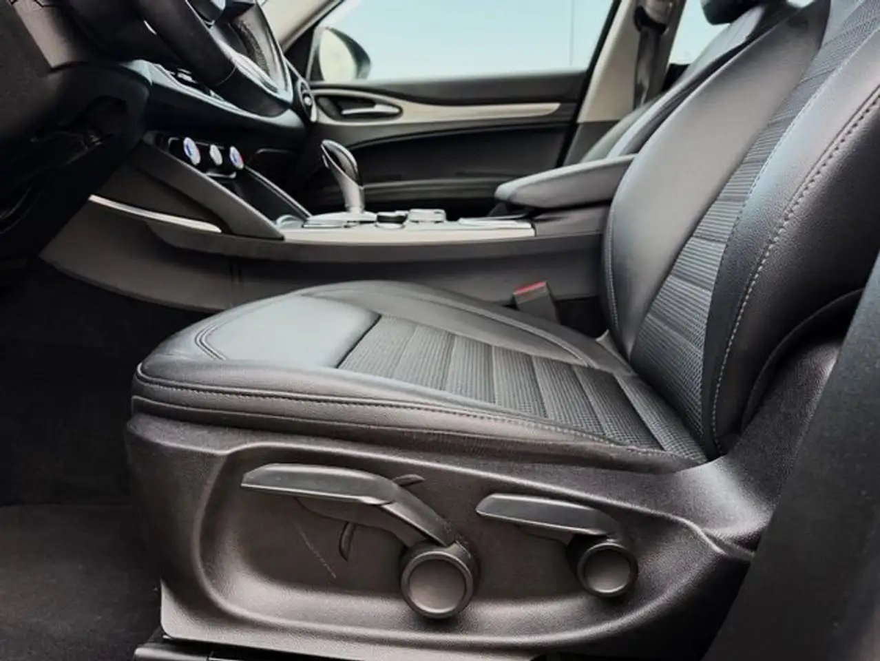 Alfa Romeo Stelvio 2021 — фото 6