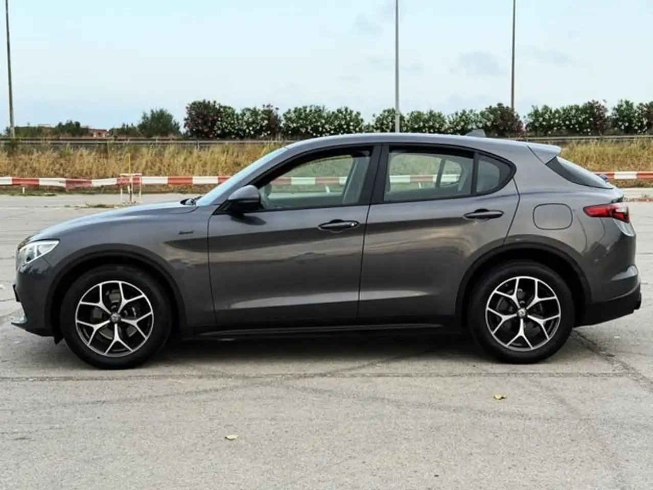 Alfa Romeo Stelvio 2021 — фото 9