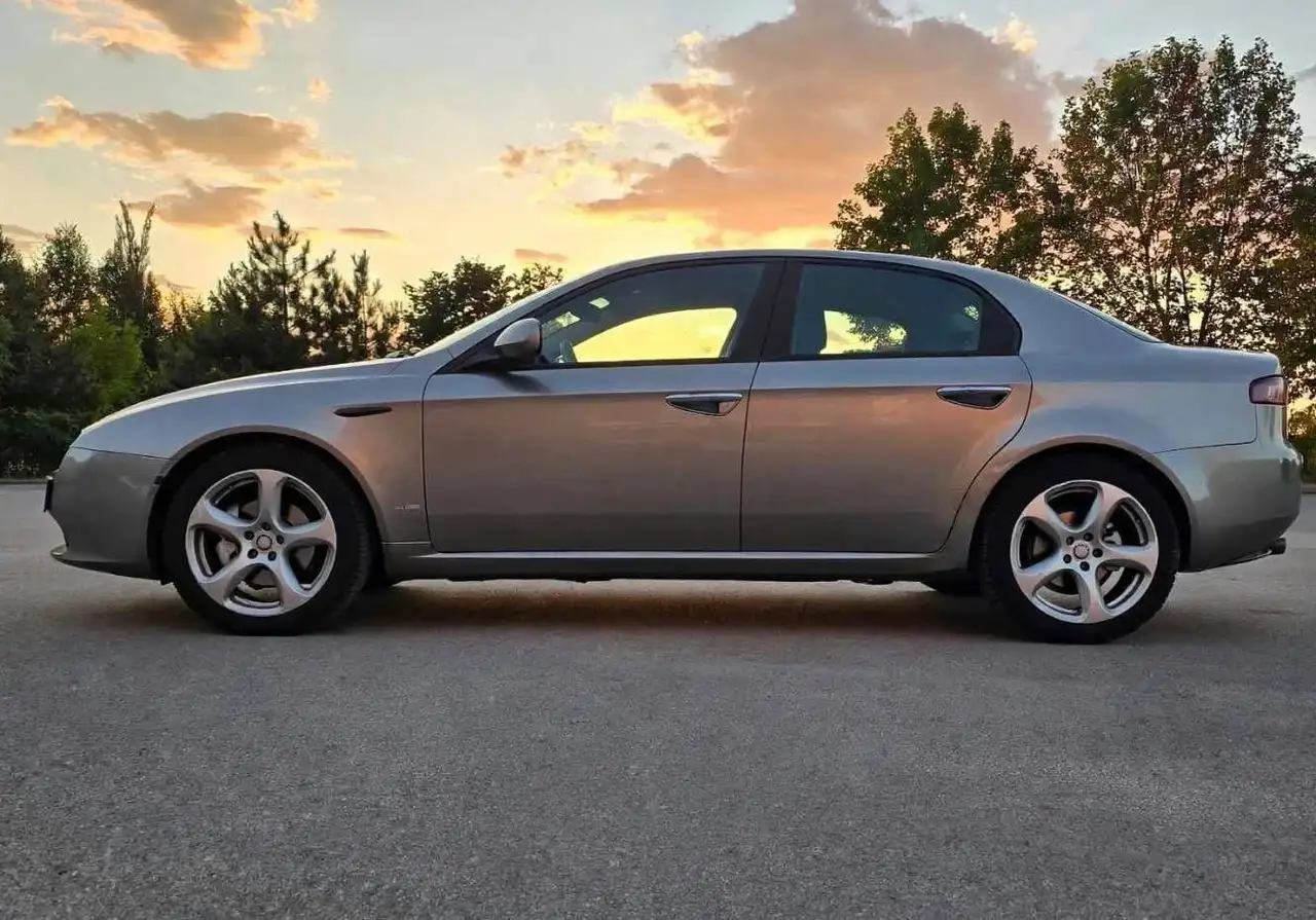 Alfa Romeo 159