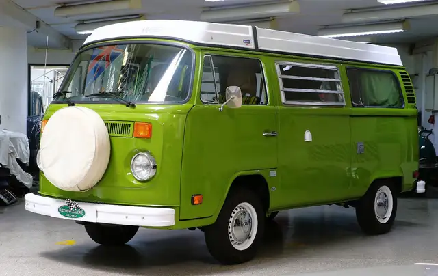 Volkswagen T2 b Camper Westfalia Berlin