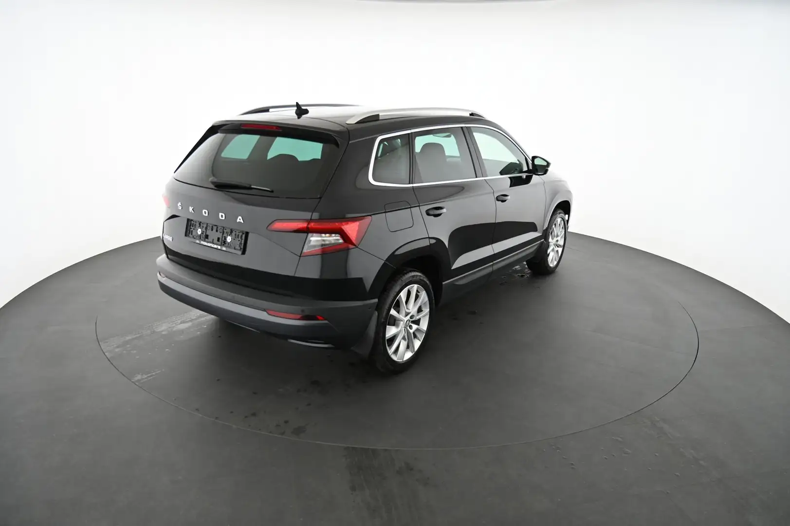 Skoda Karoq 1.6 TDI Style 125 DSG Pickerl NEU Schwarz - 2