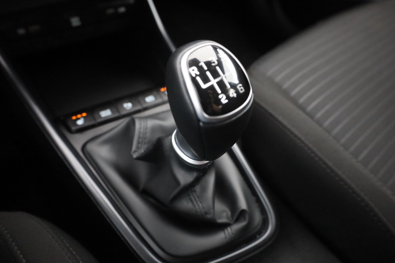 Hyundai i20 1.0 T-GDI Navi Sitzheizung Virtual Cockpit — photo 15