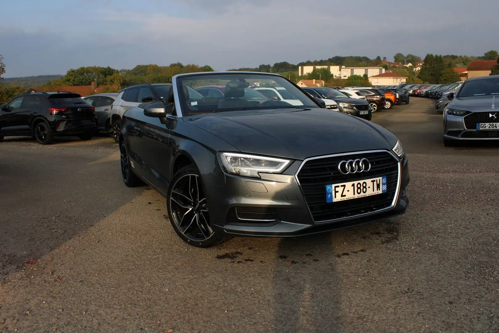 Audi Cabriolet 2L TDI 150 CV AMBITION GPS 3D FULL LED USB RADAR RÉGULATEUR BLUETOOTH BOITE AUTO Gris - 1