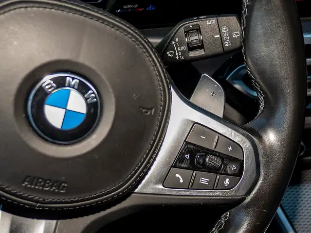 BMW 3 Series view 14