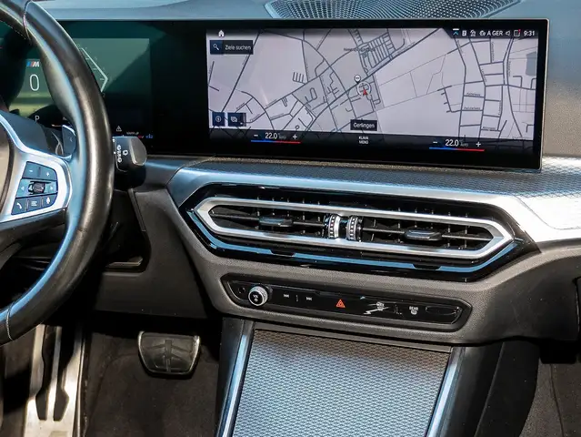 BMW 3 Series view 6