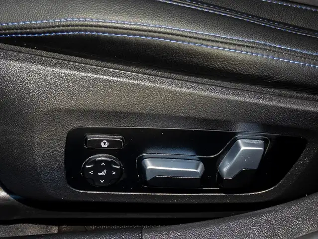 BMW 3 Series view 15