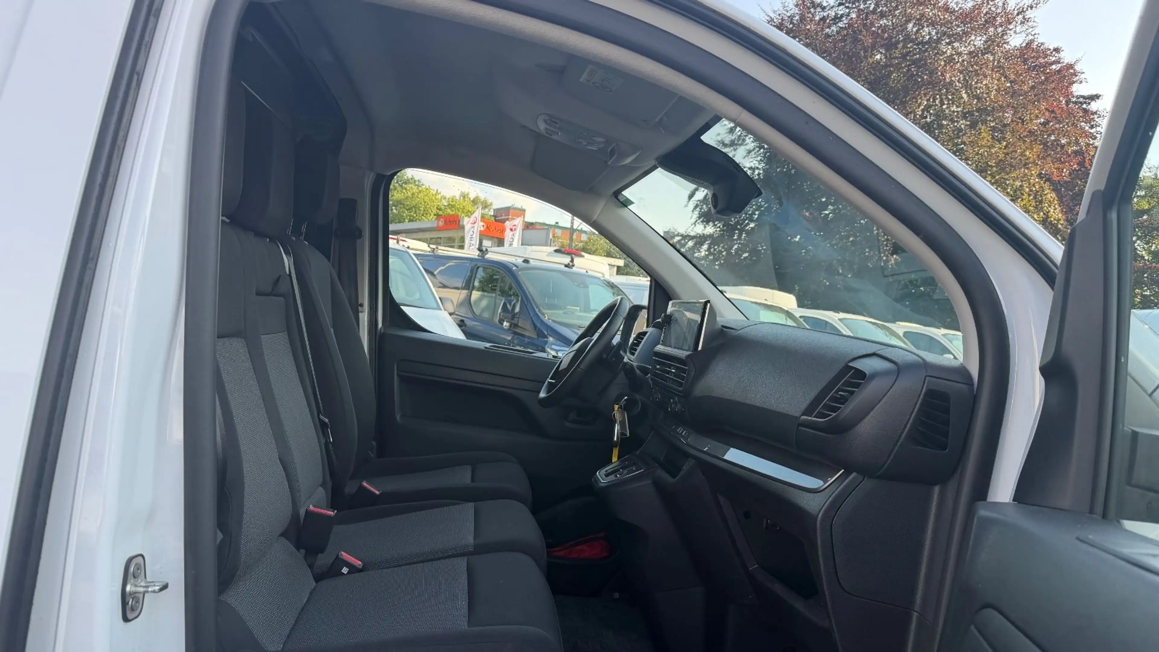 Peugeot Expert EXPERT 2.0 L3 BLUEHDI LANG AUTOMATIK/NAVI/KAMERA — photo 4