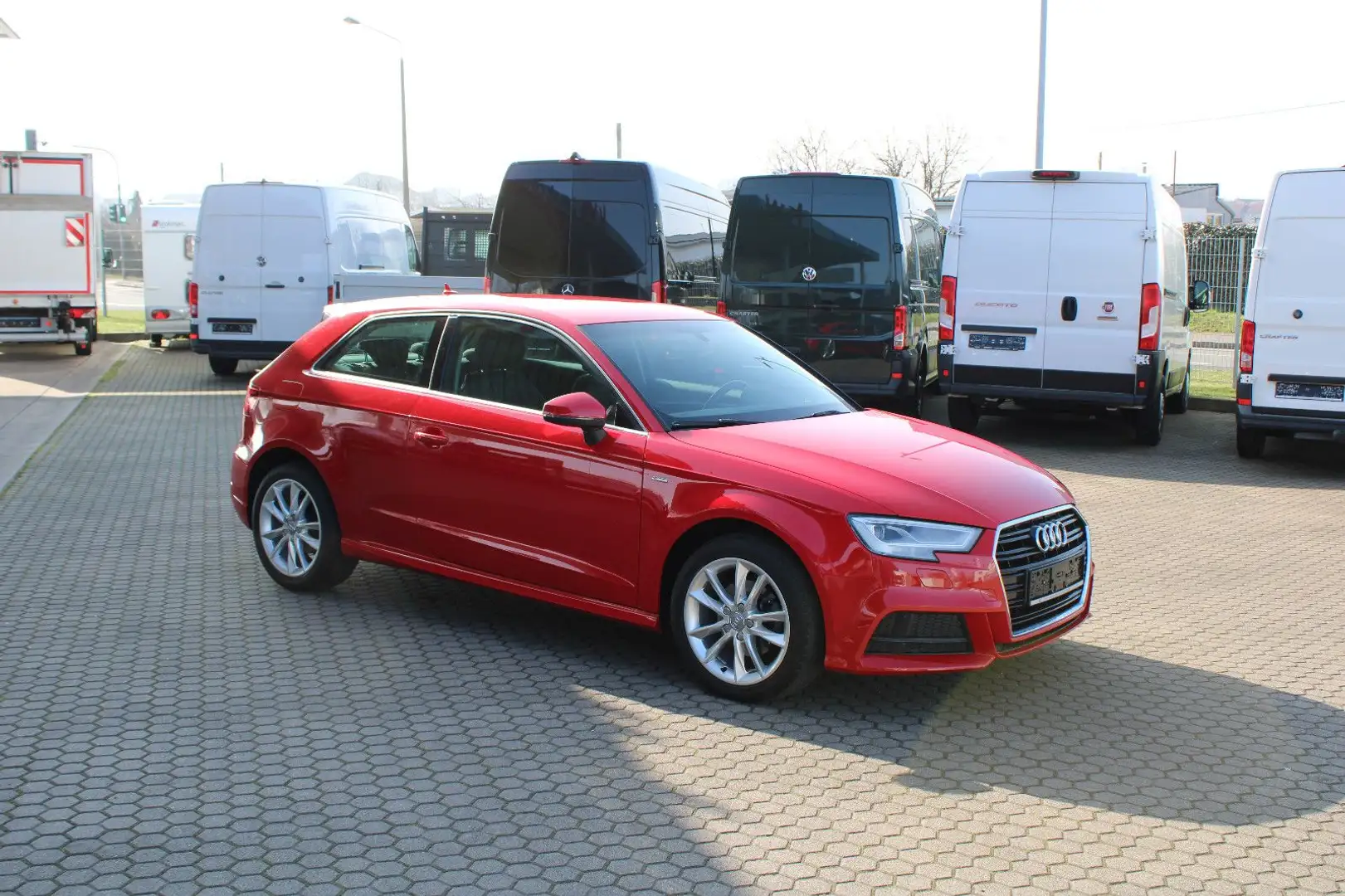 Audi A3 S-Line,LED, Virtual Cockpit, Navi-MMI, Shzg., Rot - 2