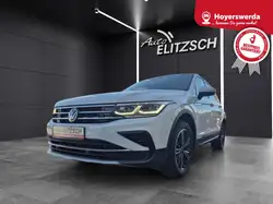 Volkswagen Tiguan TDI Elegance DSG 4M Matrix AID Pano ACC PDC SHZ...