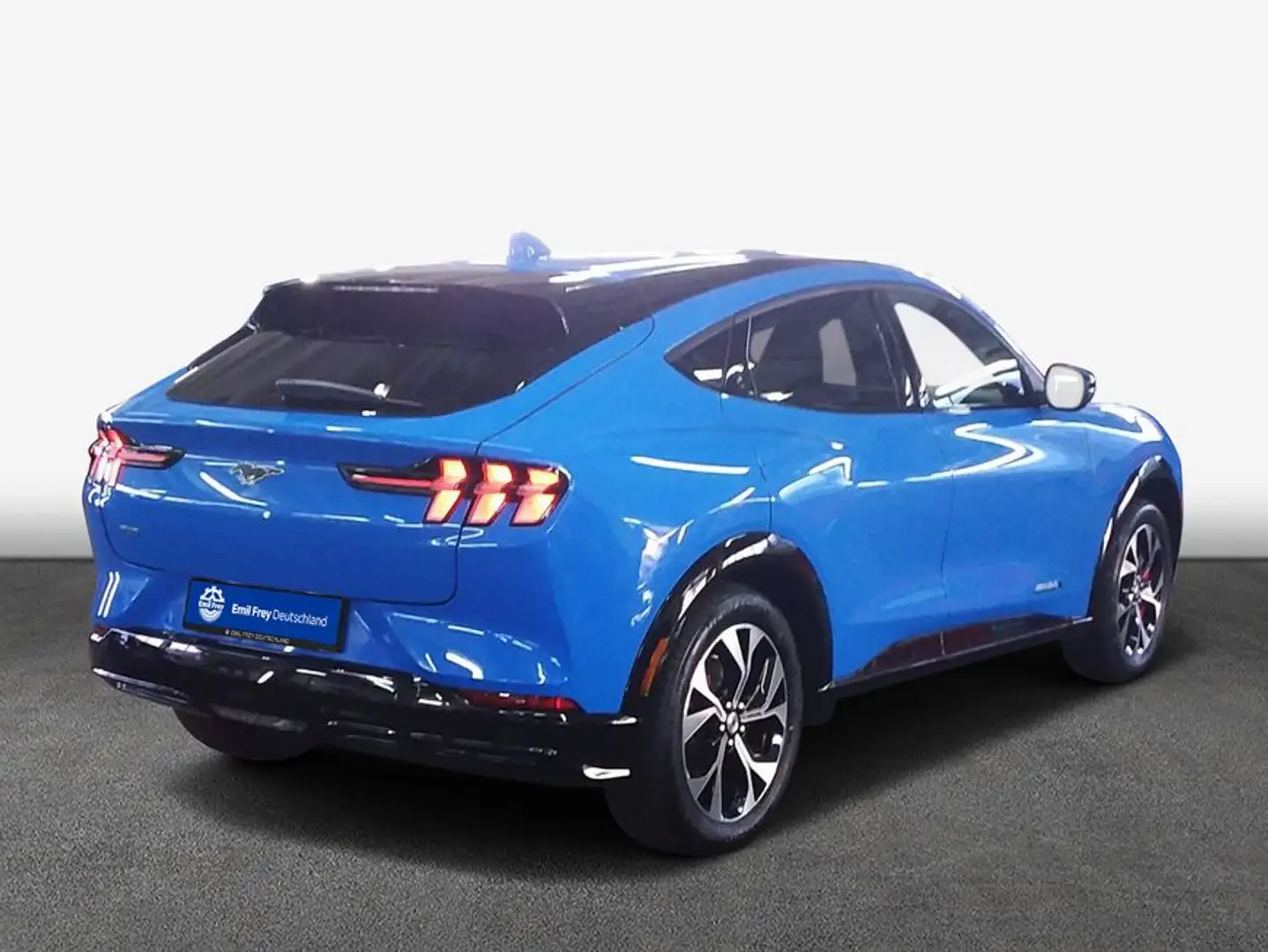 Ford Mustang Mach-E AWD Blau - 2
