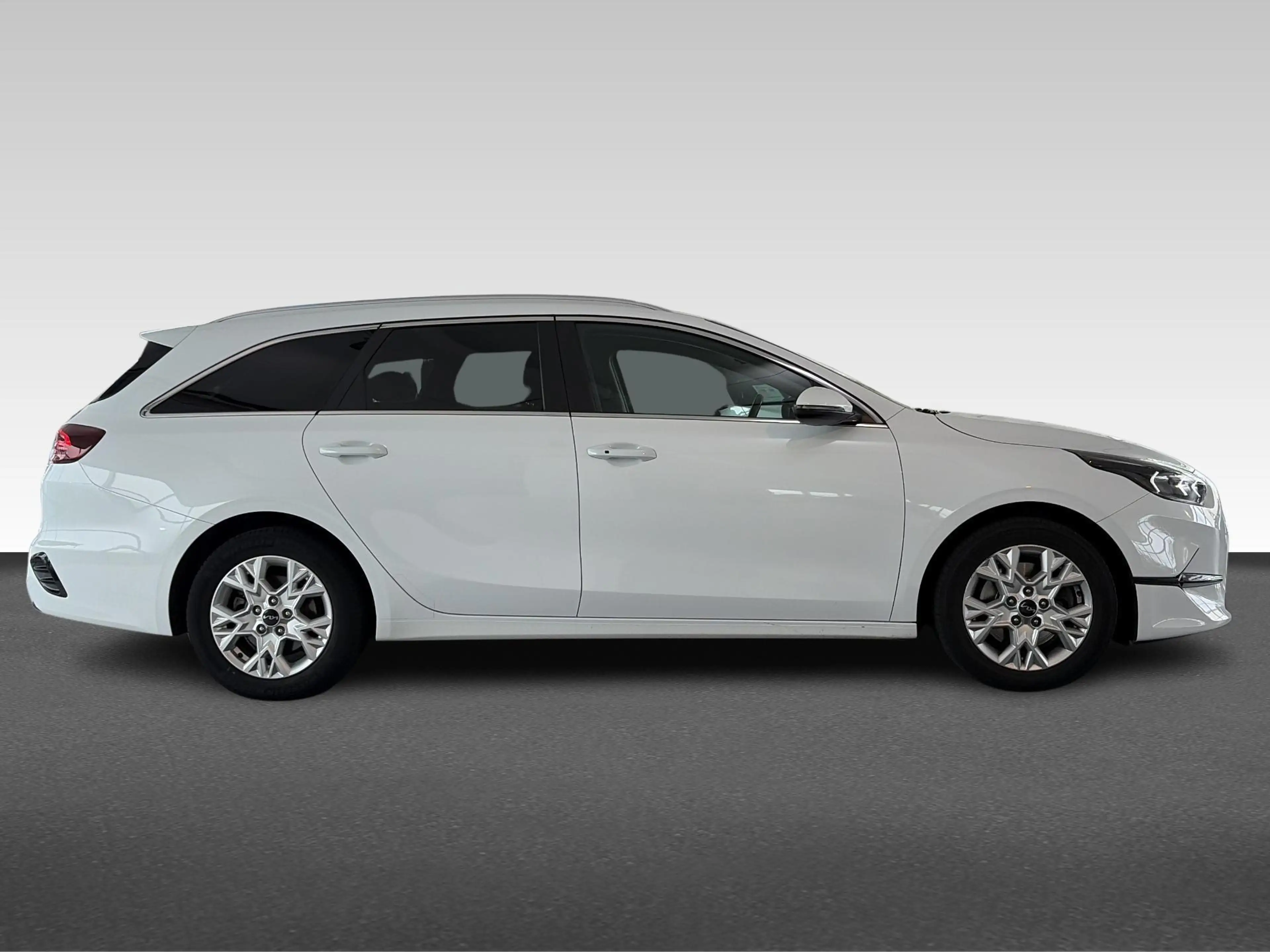 Kia Ceed SW / cee'd SW Sportswagon 1.0 T-GDi MHEV DynamicPlusLine — photo 9