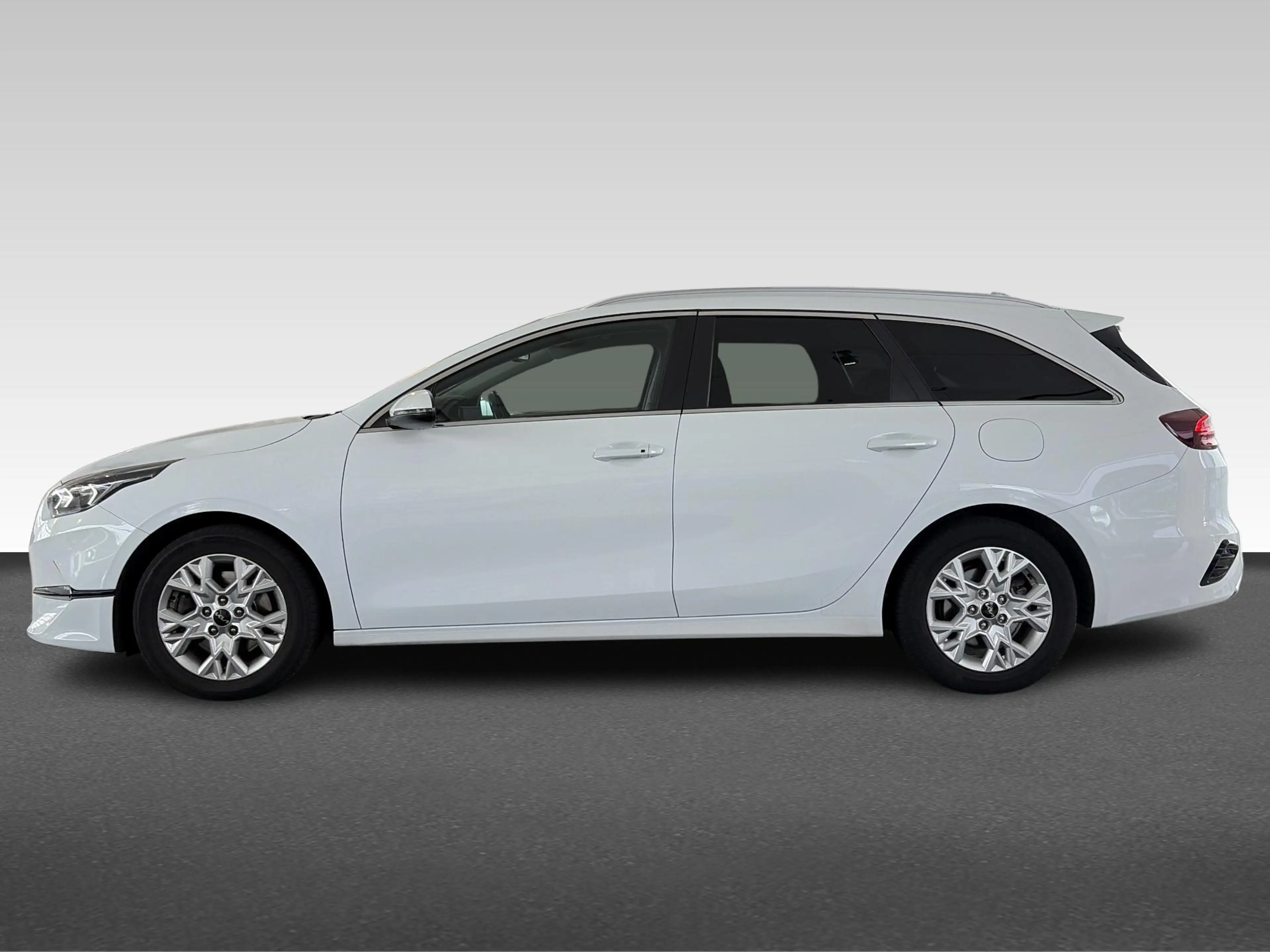 Kia Ceed SW / cee'd SW Sportswagon 1.0 T-GDi MHEV DynamicPlusLine — photo 2