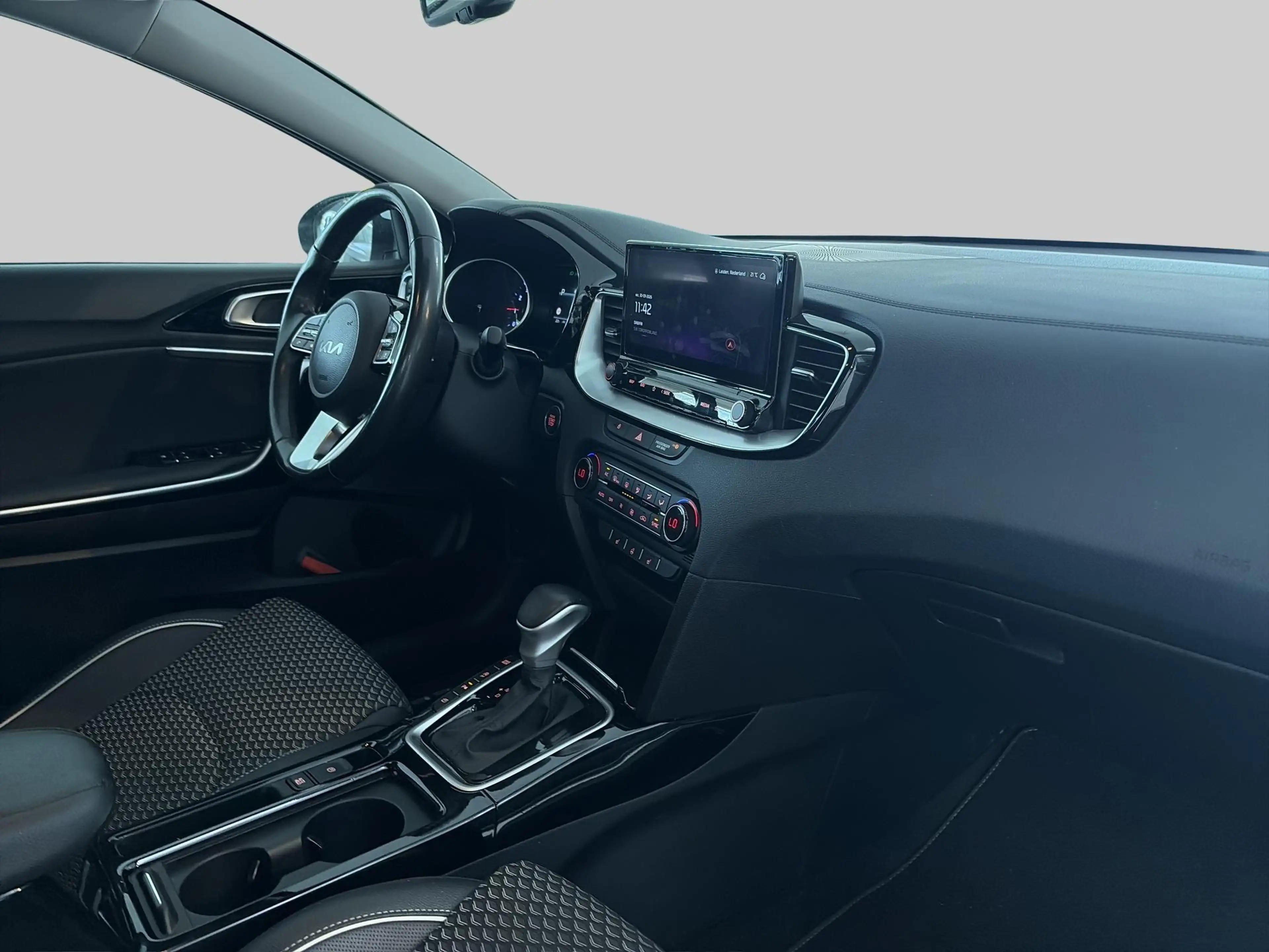 Kia Ceed SW / cee'd SW Sportswagon 1.0 T-GDi MHEV DynamicPlusLine — photo 13