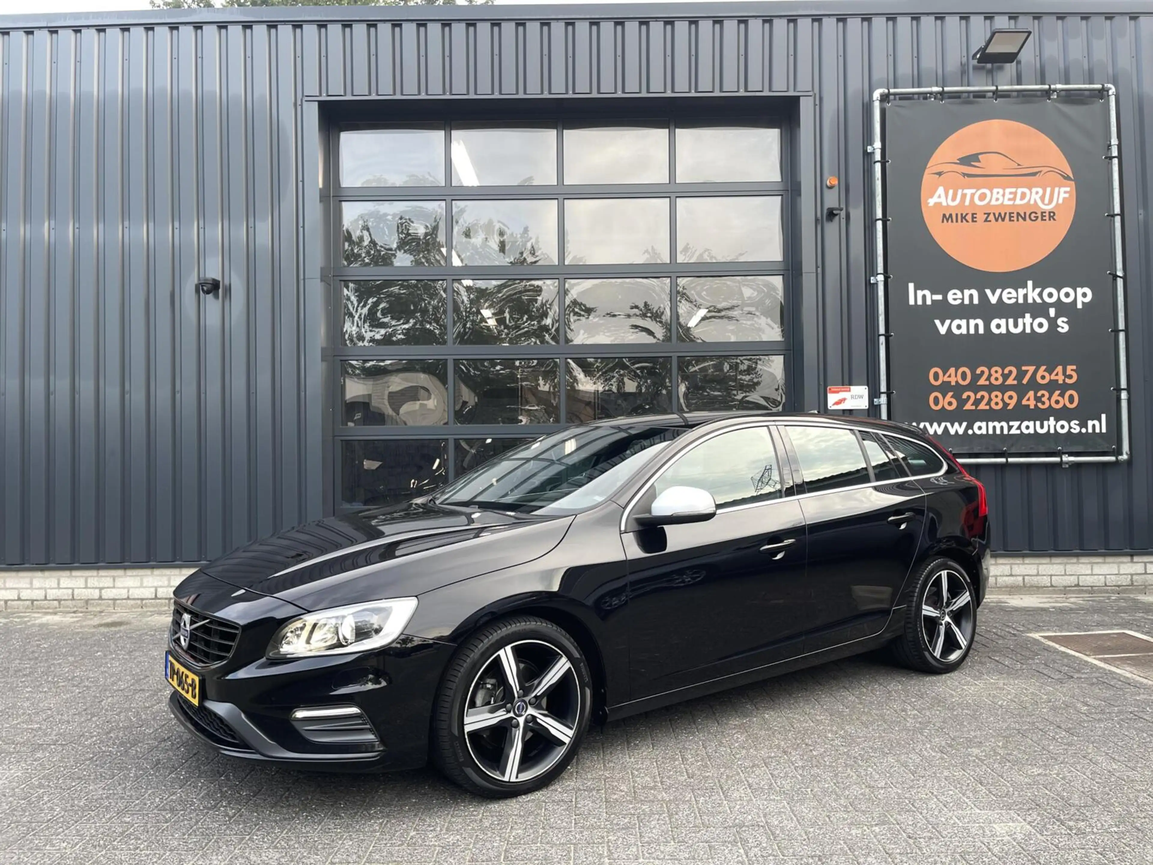 Volvo V60 2.0 D4 R-Design AUTOMAAT|CAMERA|NAVIGATIE|STOELVER