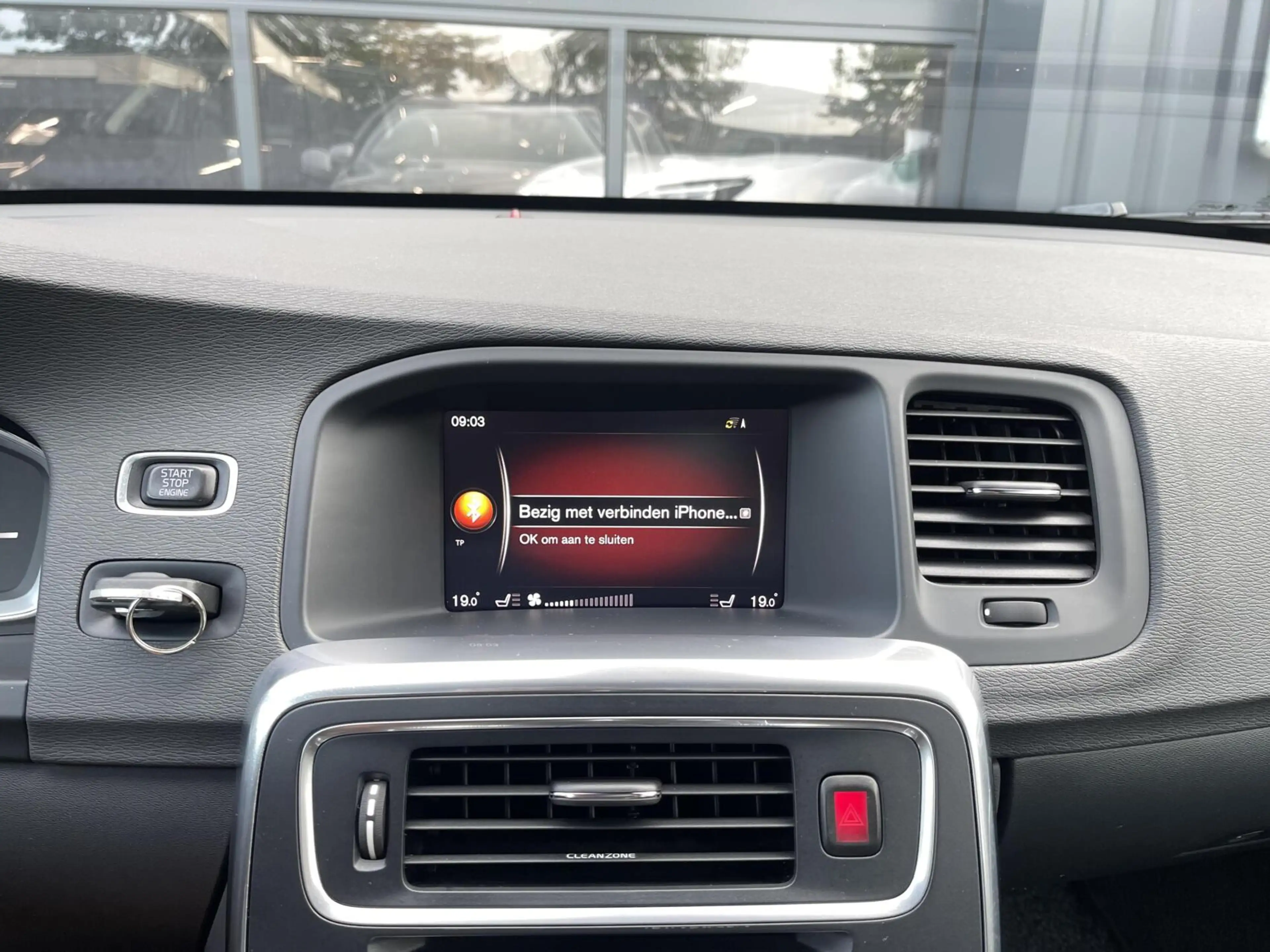 Volvo V60 2.0 D4 R-Design AUTOMAAT|CAMERA|NAVIGATIE|STOELVER — photo 16