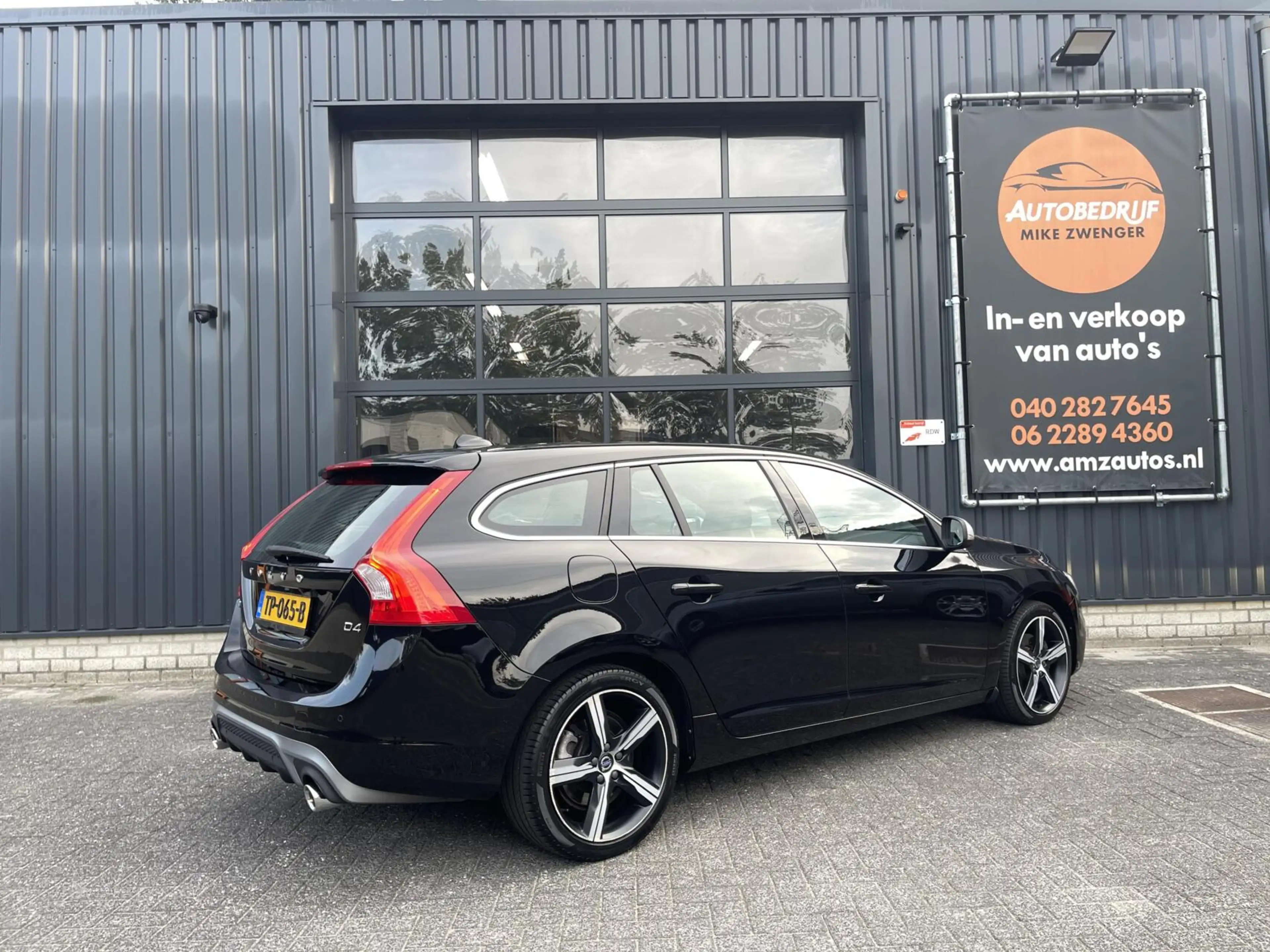 Volvo V60 2.0 D4 R-Design AUTOMAAT|CAMERA|NAVIGATIE|STOELVER — photo 5