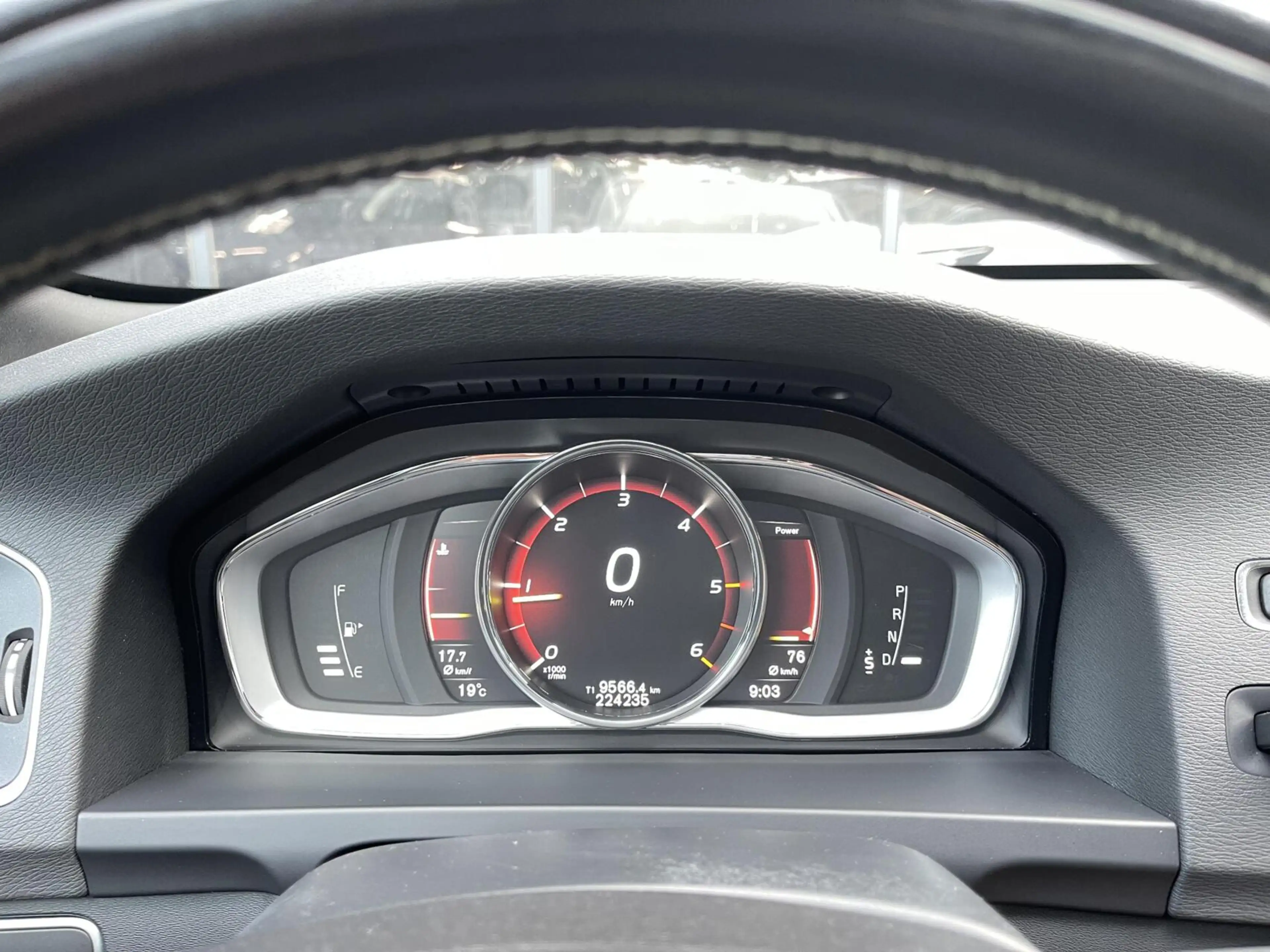 Volvo V60 2.0 D4 R-Design AUTOMAAT|CAMERA|NAVIGATIE|STOELVER — photo 10