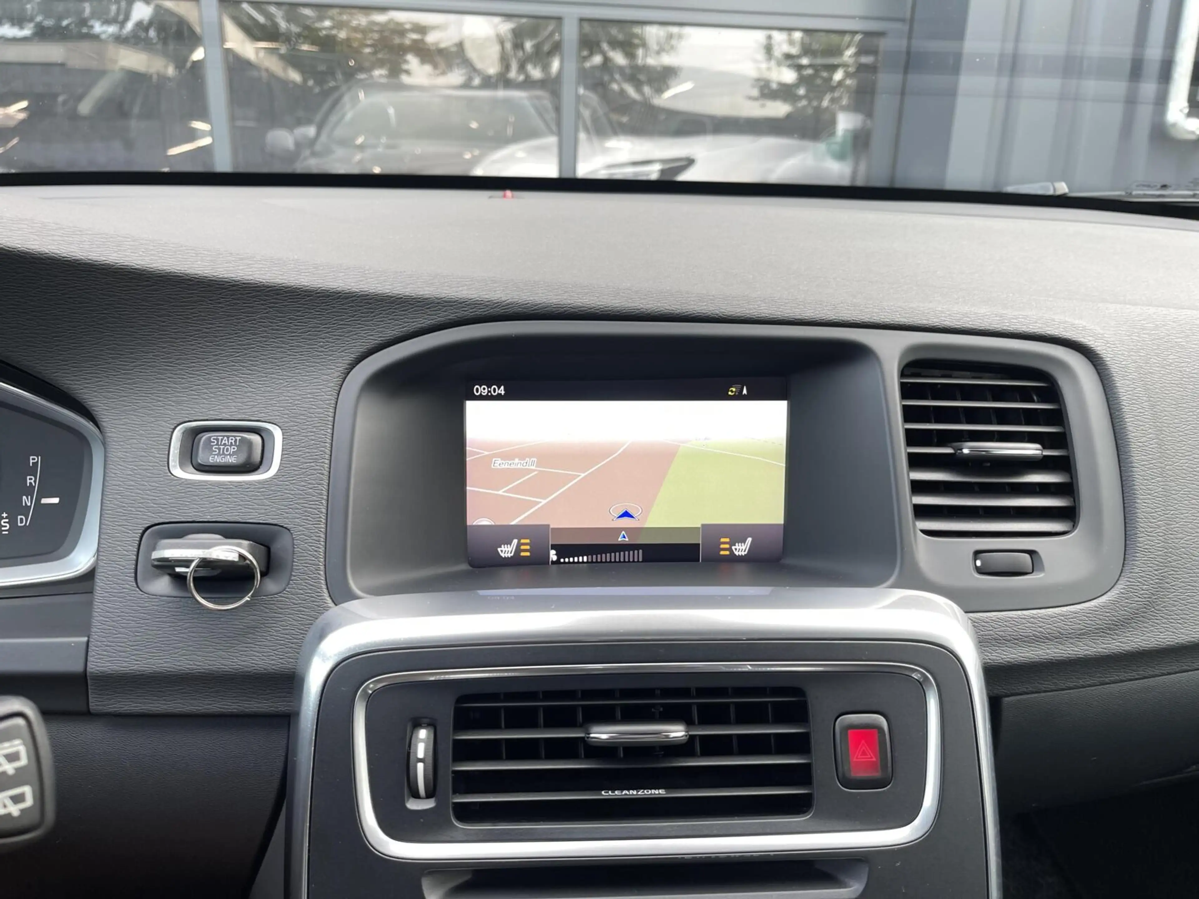Volvo V60 2.0 D4 R-Design AUTOMAAT|CAMERA|NAVIGATIE|STOELVER — photo 14