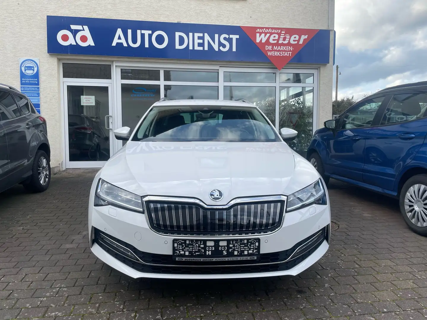 Skoda Superb Combi Style iV*PLUG-IN*360KAM*NAVI*MEMOSI.*LED*ViC Weiß - 2