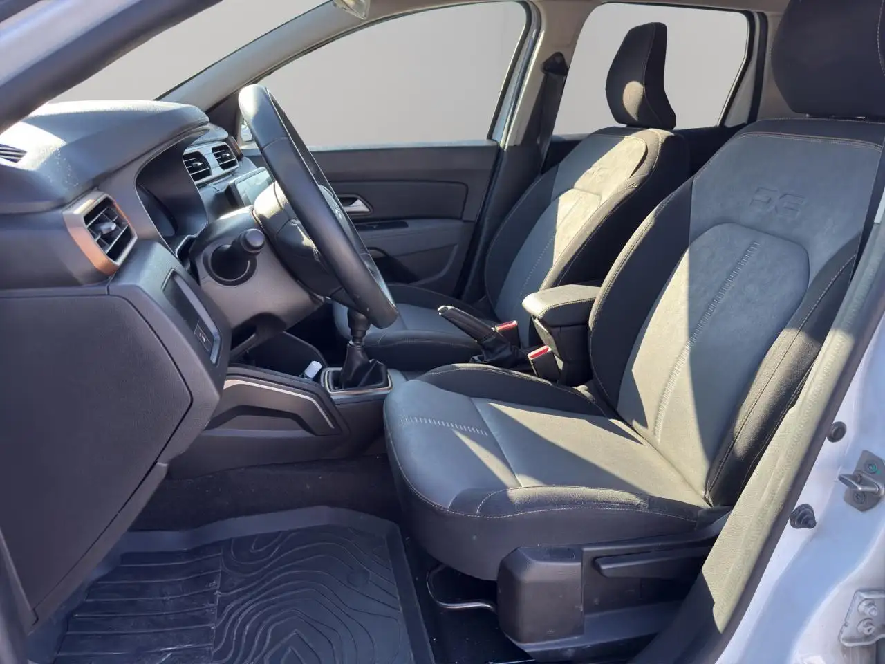 Dacia Duster — photo 9