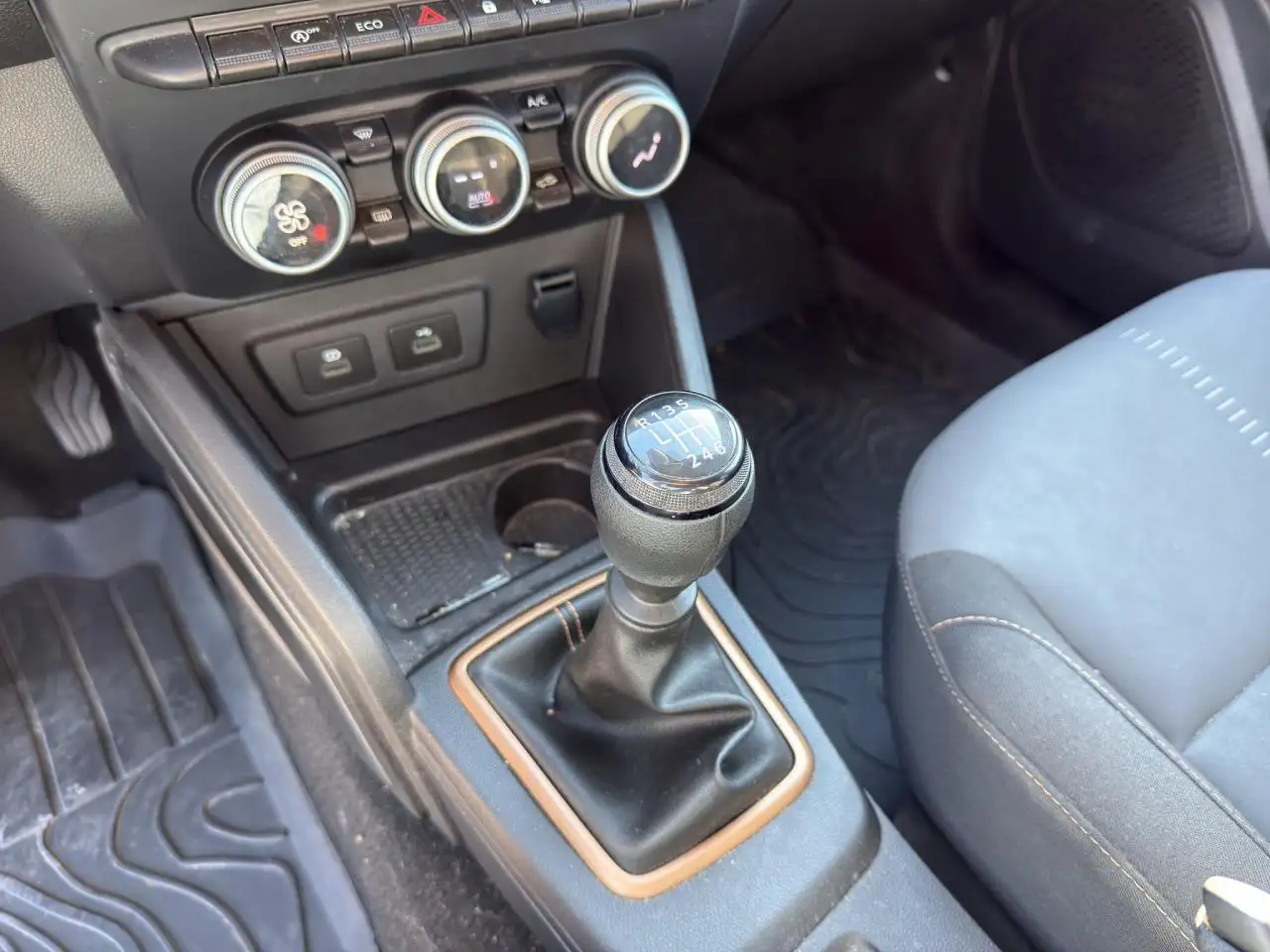 Dacia Duster — photo 15