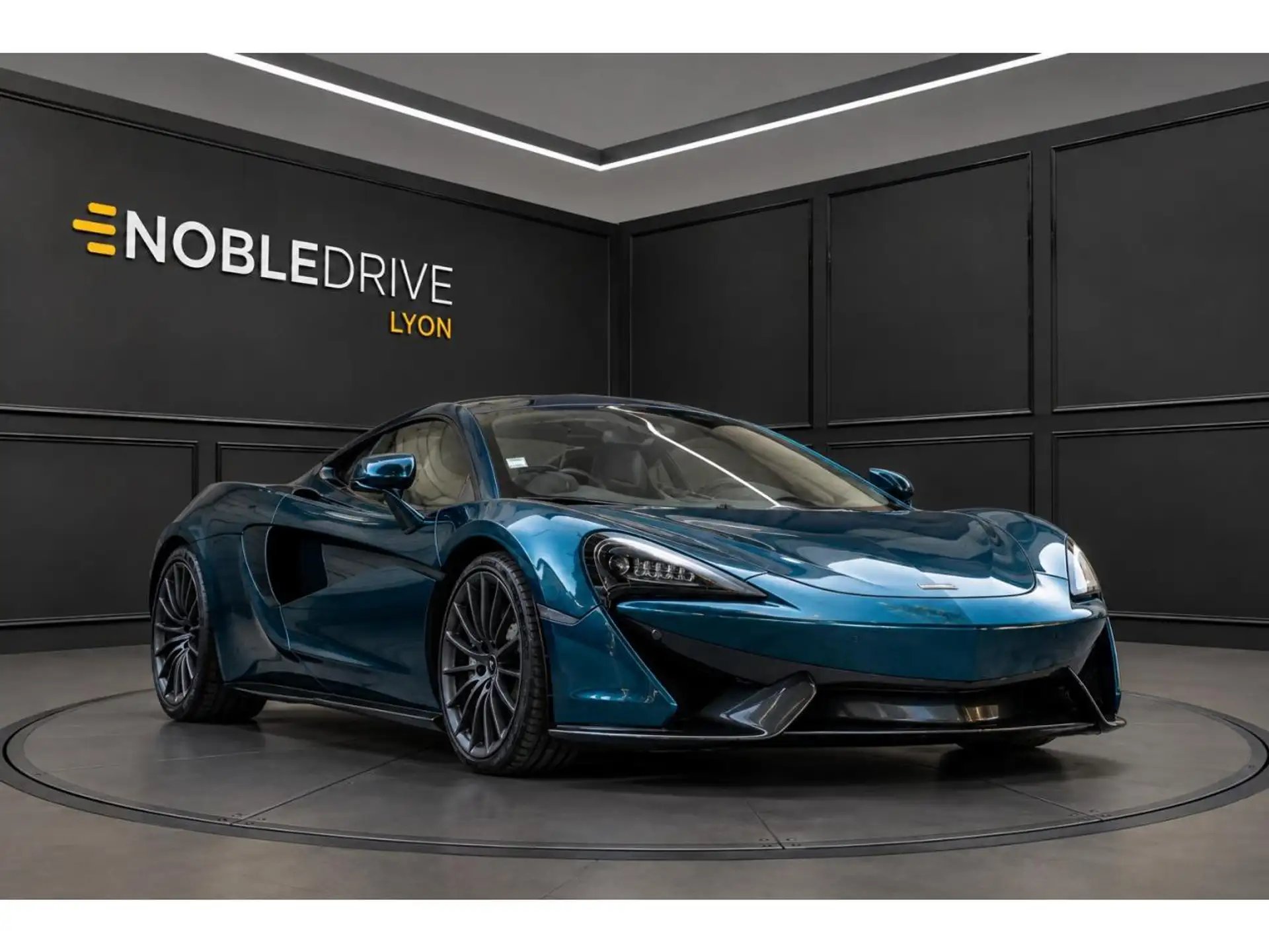 맥라렌 570GT 570 Sport Coupe 2017 파랑 사진 3